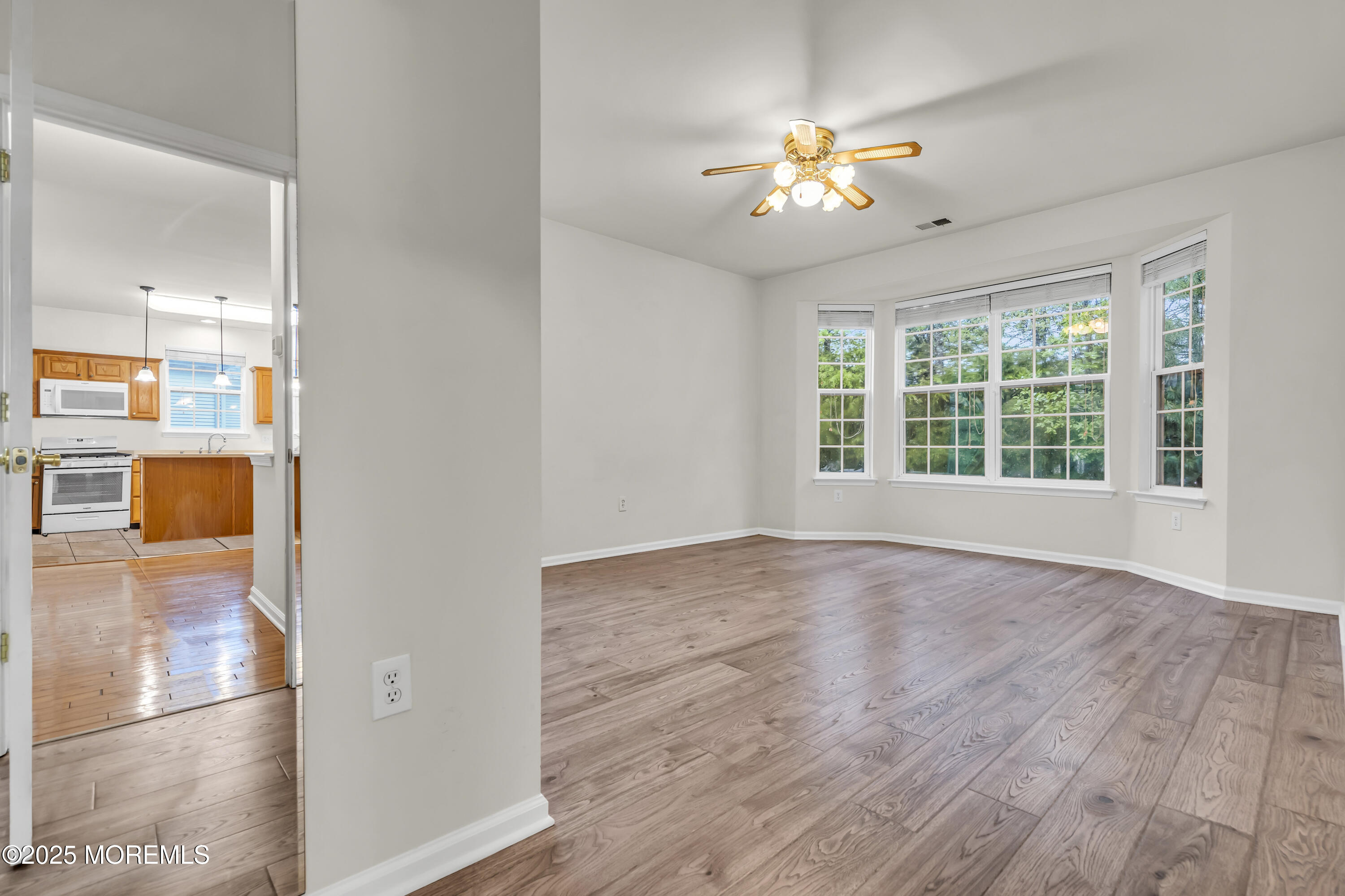 128 Lakeland Drive