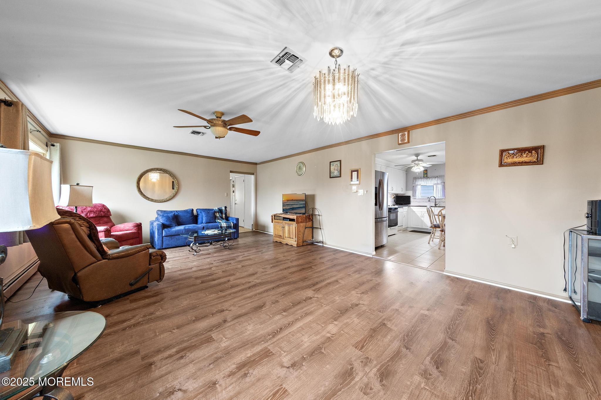 162 Harrington Drive N