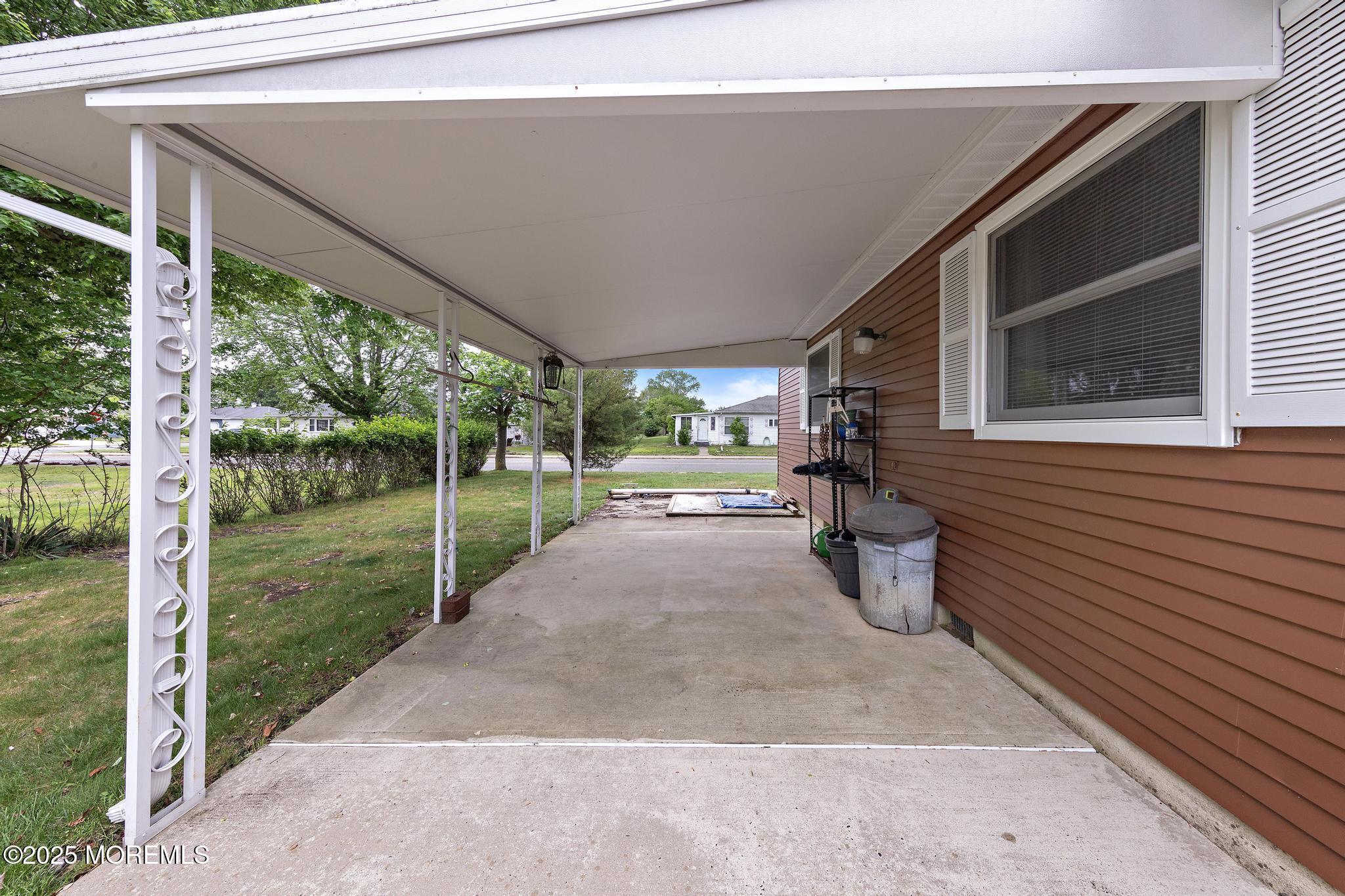 162 Harrington Drive N