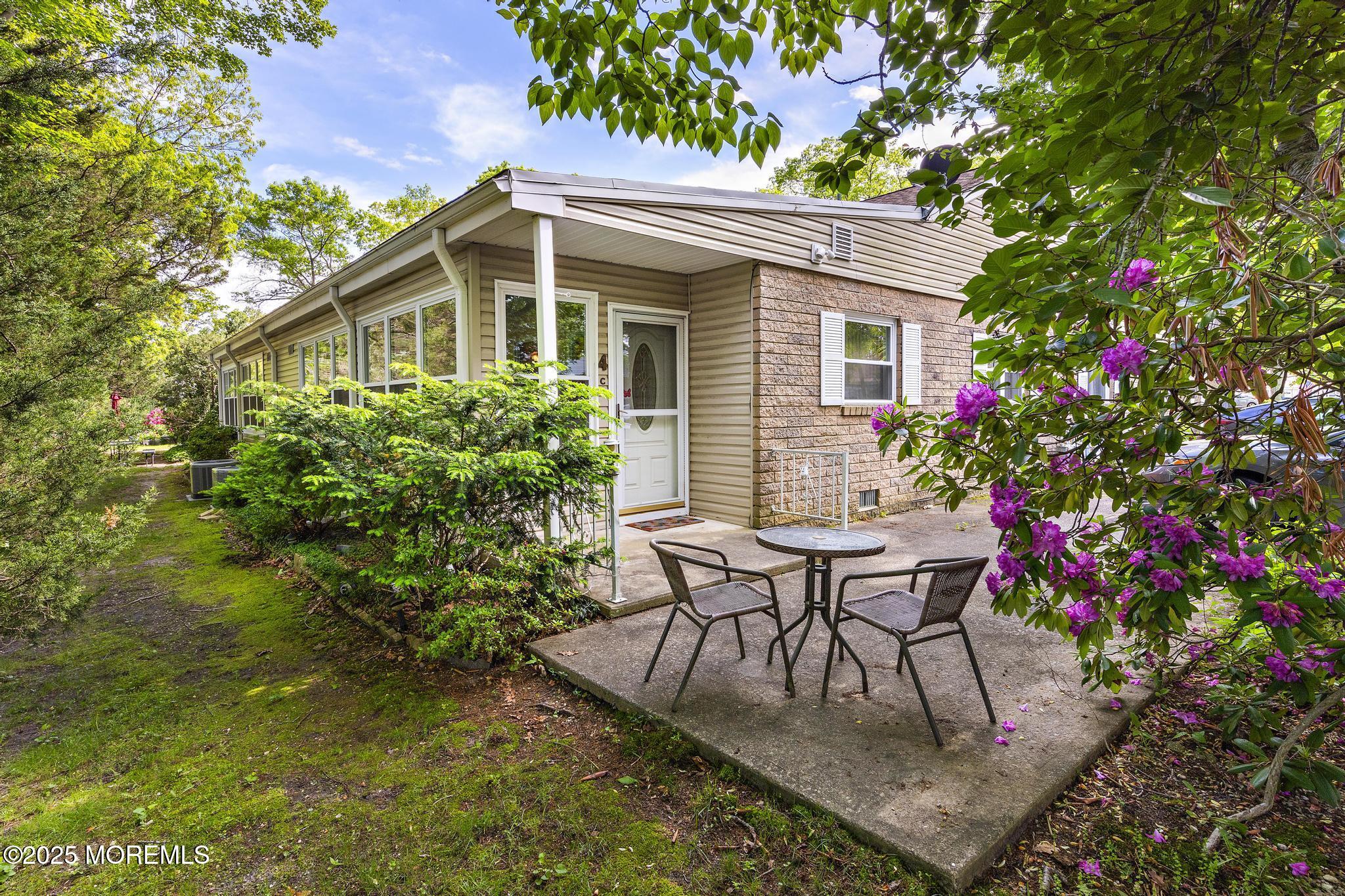 4 C Willow Street