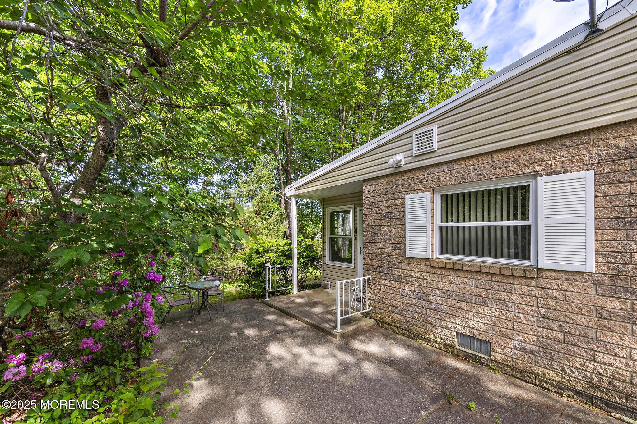 4 C Willow Street