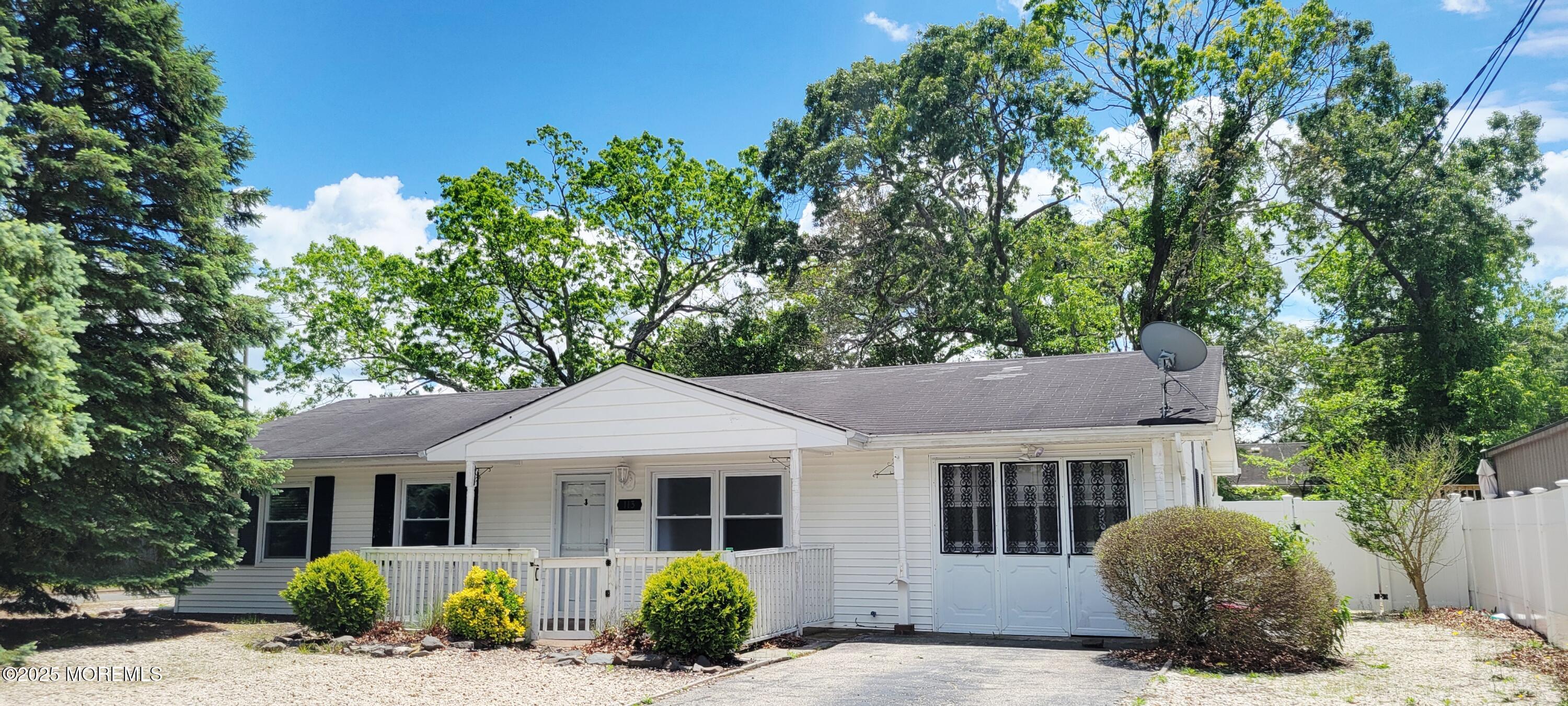 113 Lawrence Drive