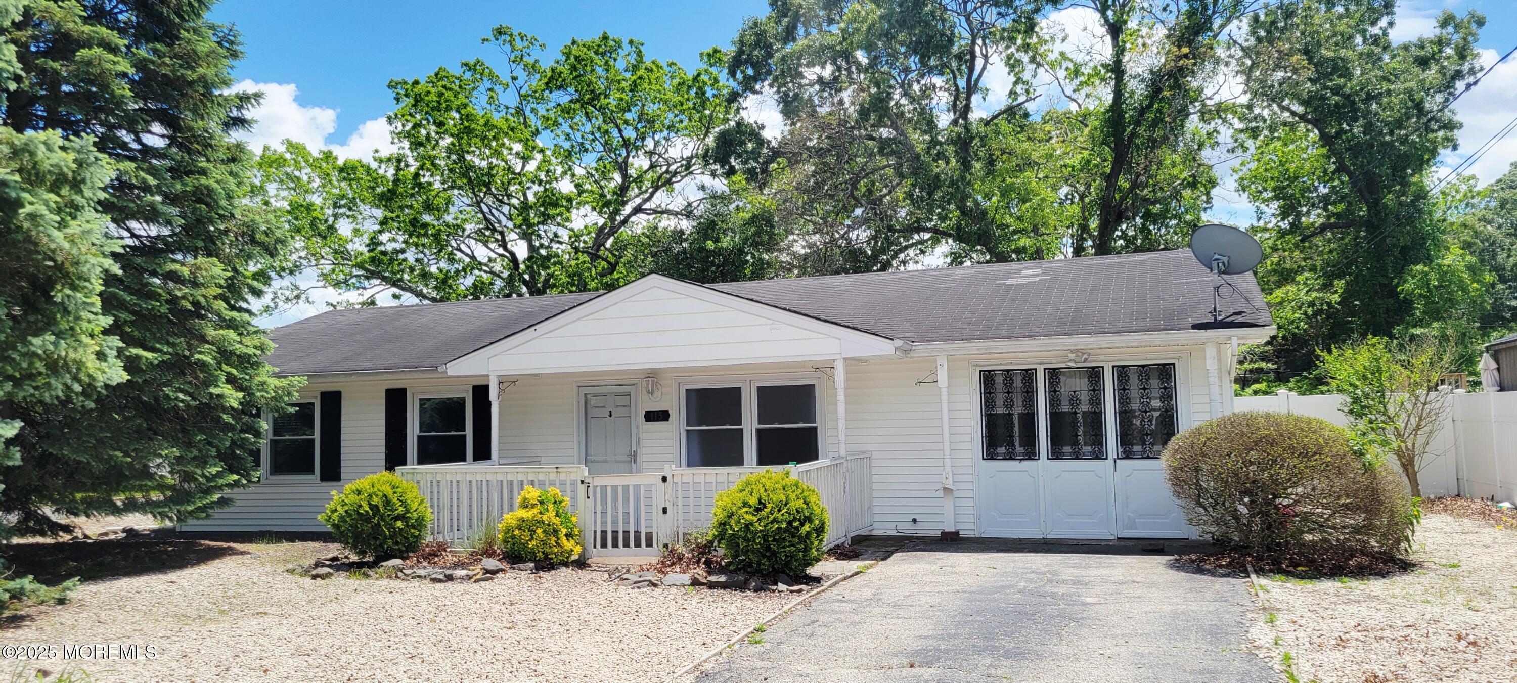 113 Lawrence Drive