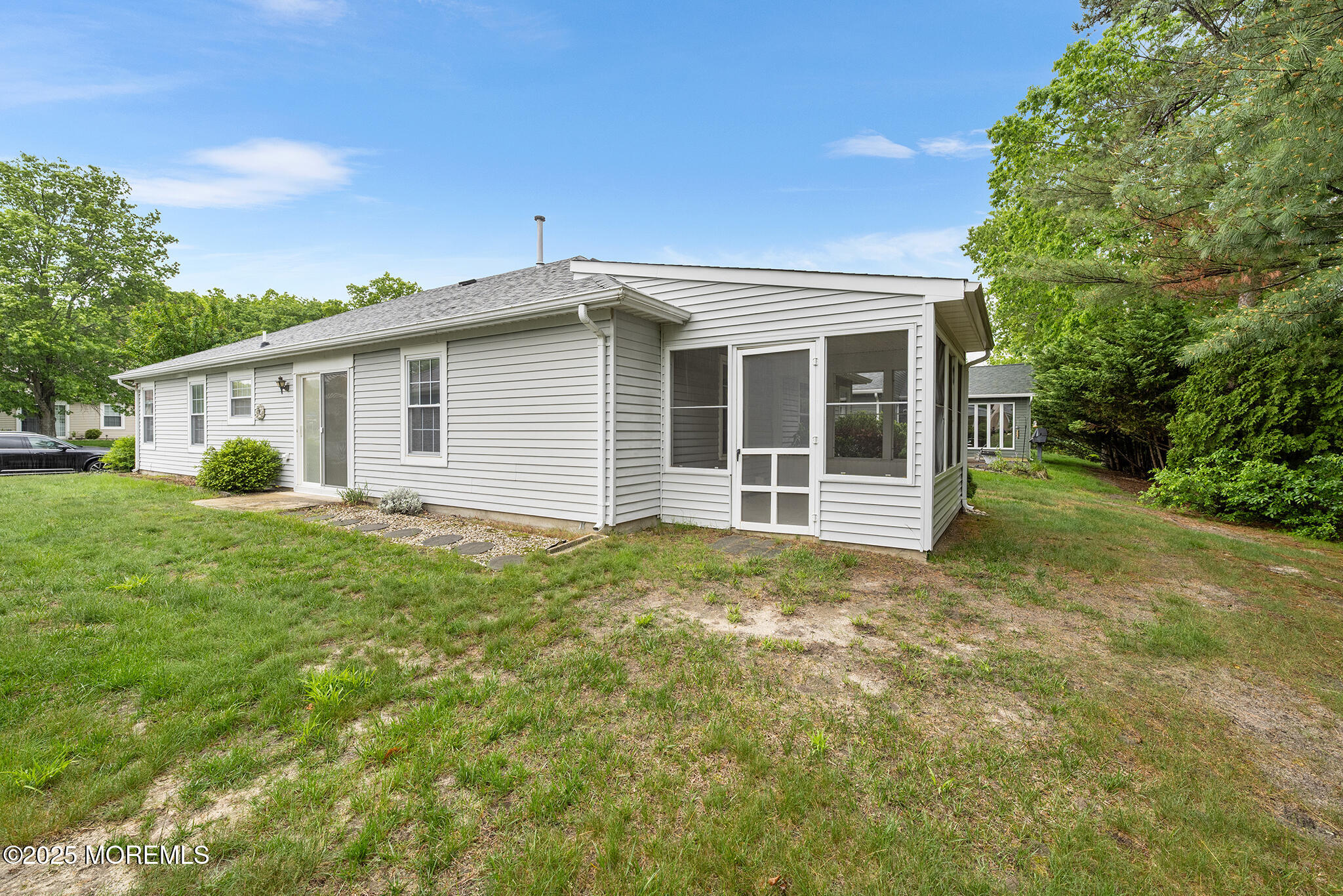 22 Pine Oak Boulevard