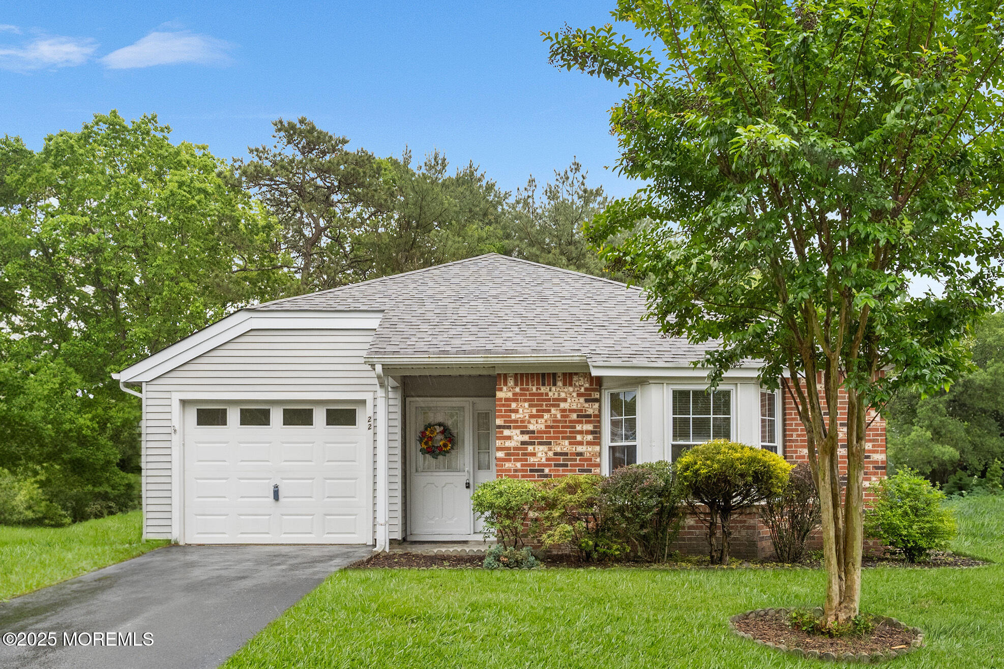 22 Pine Oak Boulevard