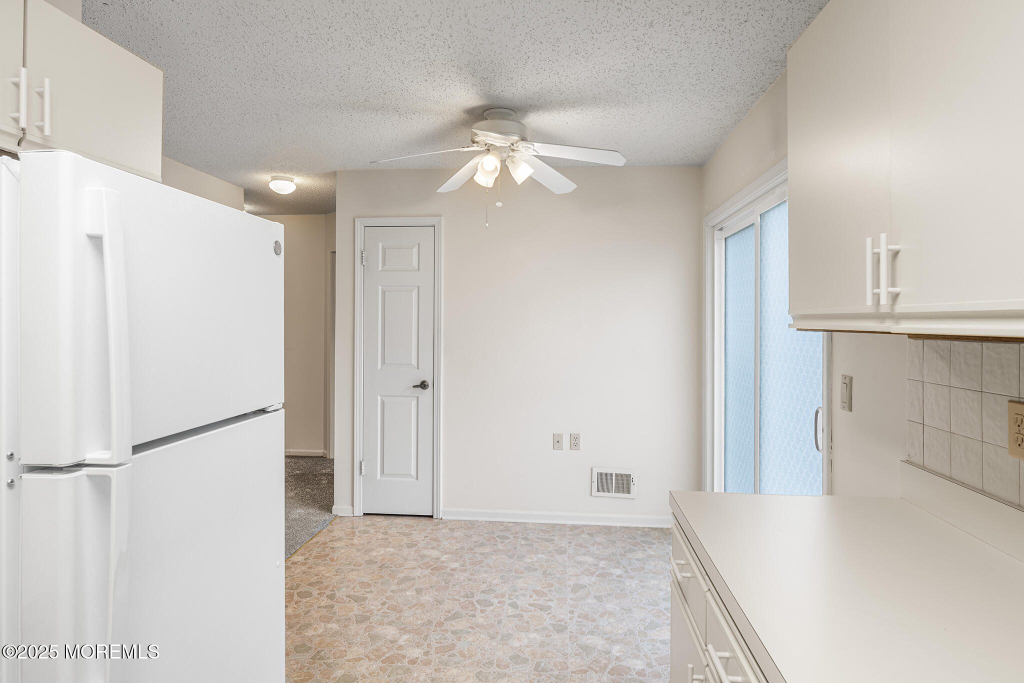 22 Pine Oak Boulevard
