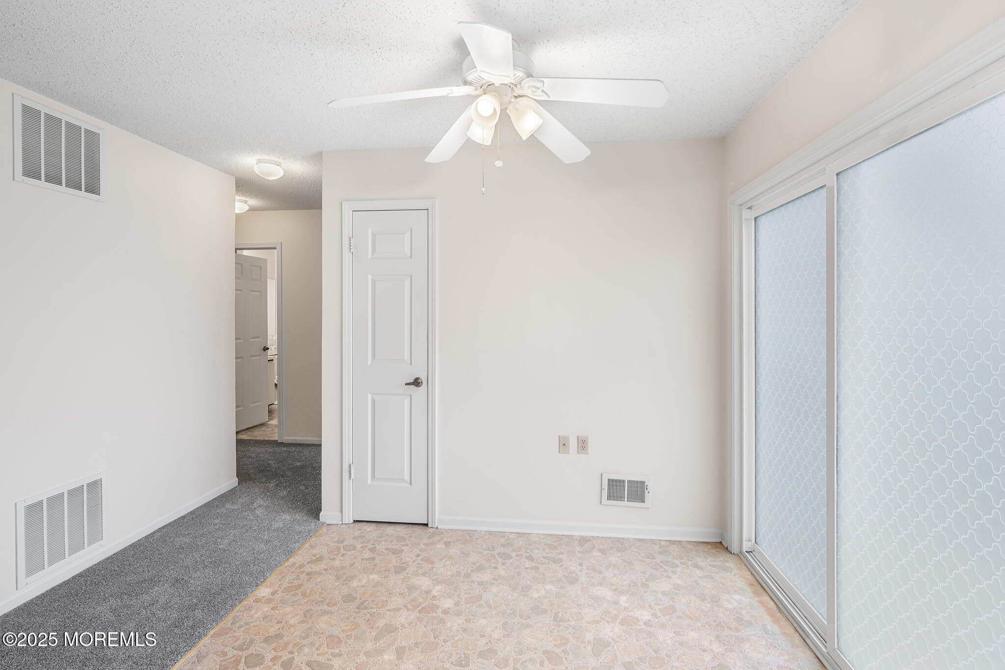 22 Pine Oak Boulevard