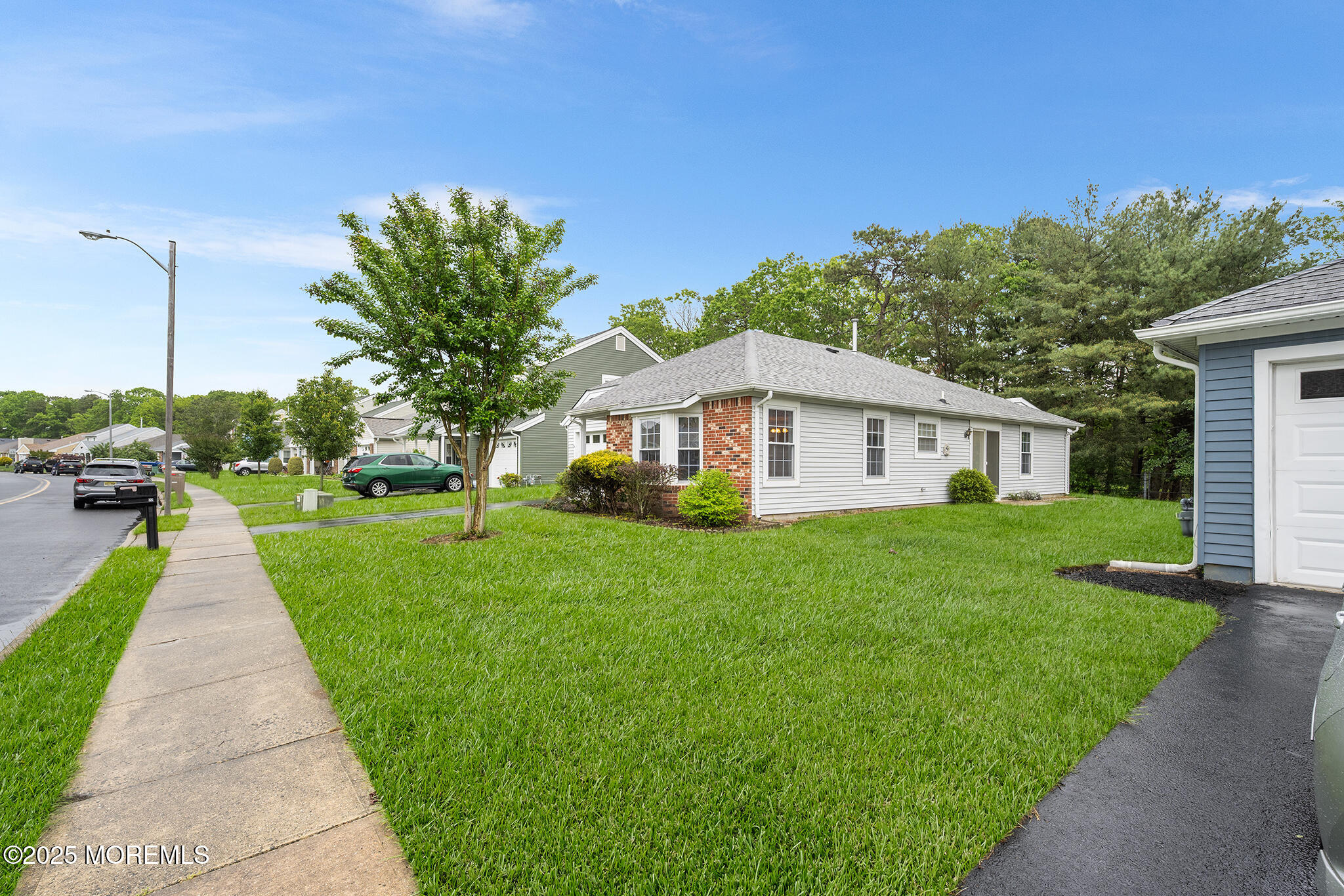 22 Pine Oak Boulevard
