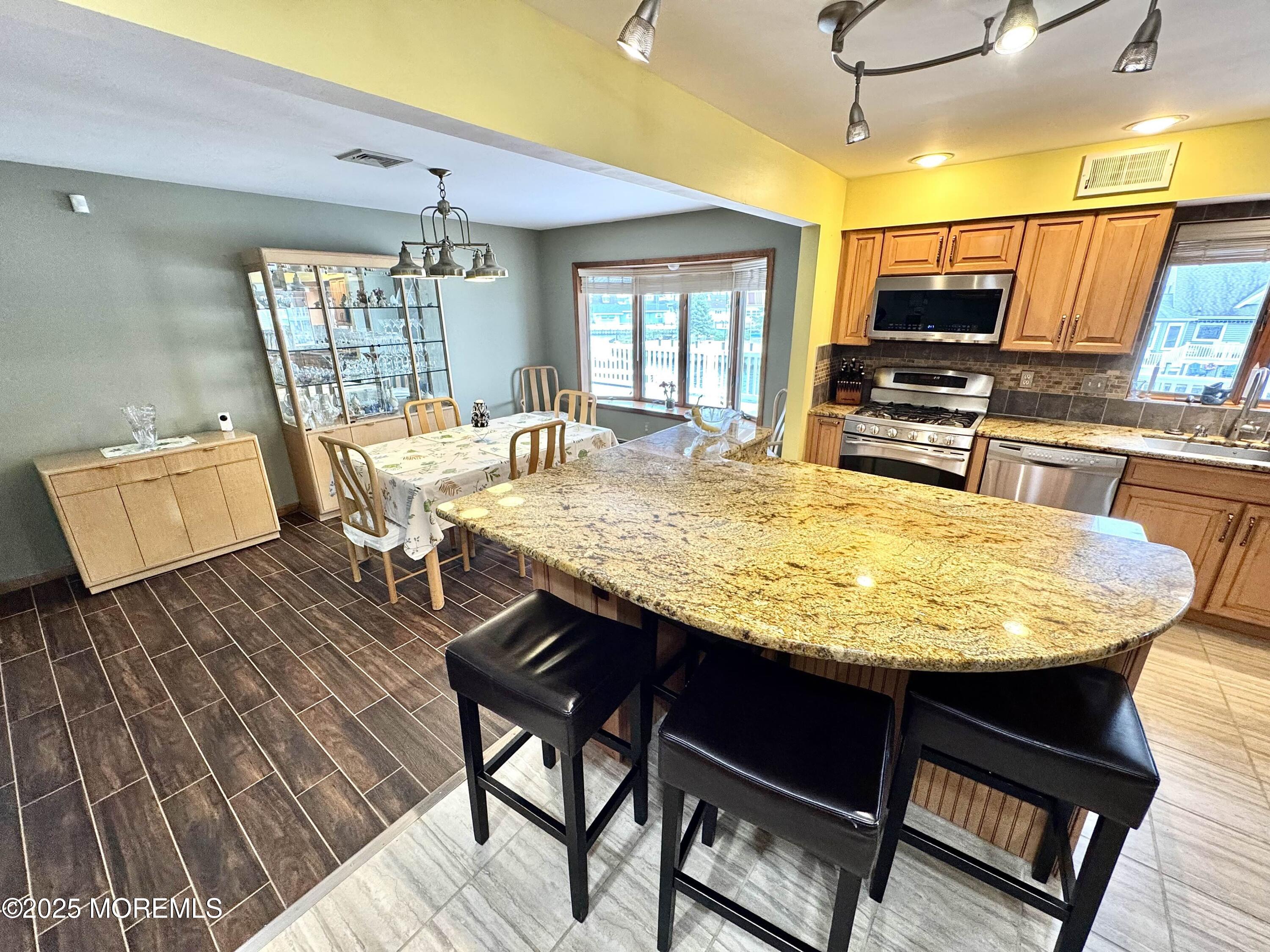 953 Capstan Drive