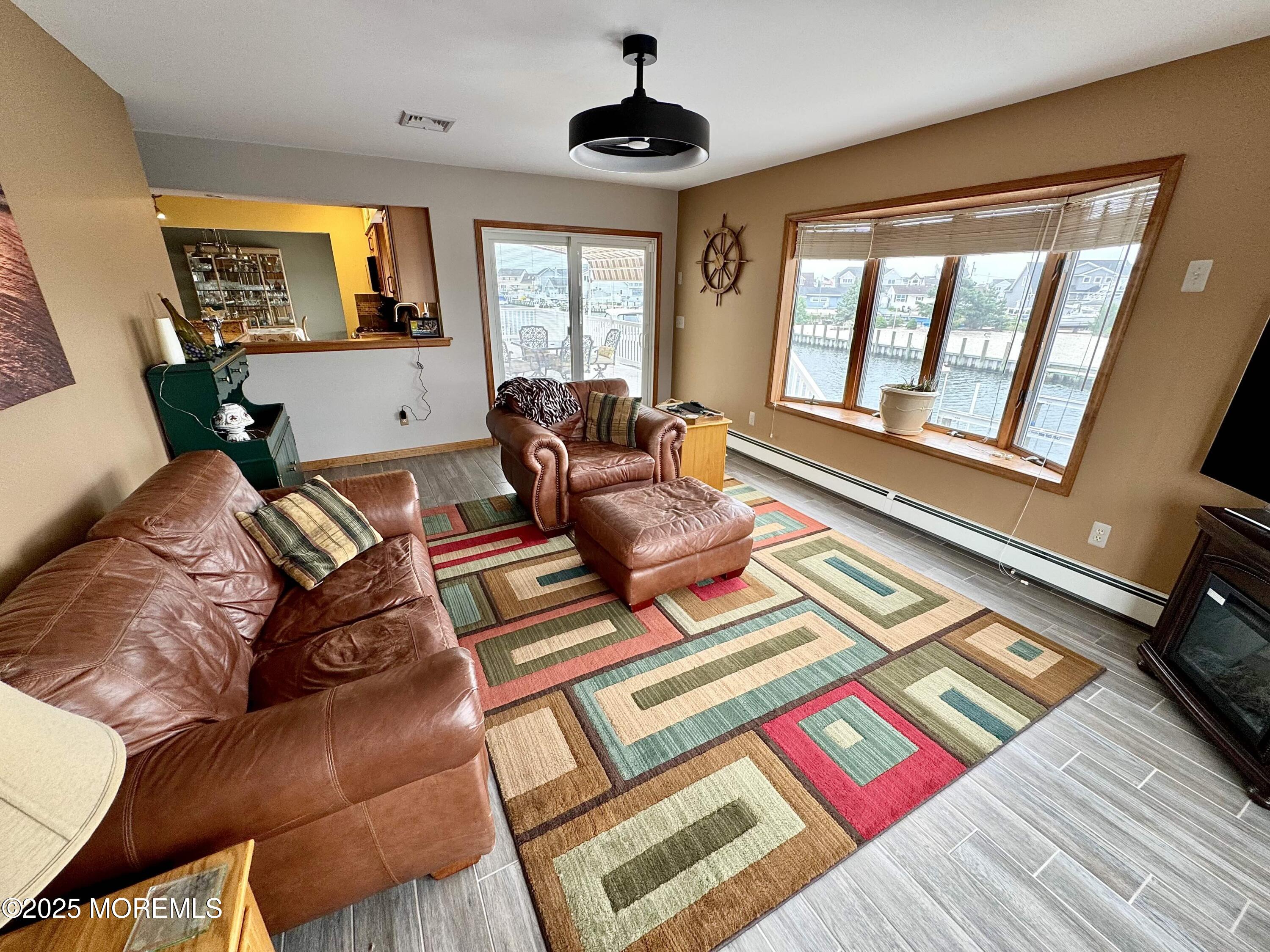 953 Capstan Drive