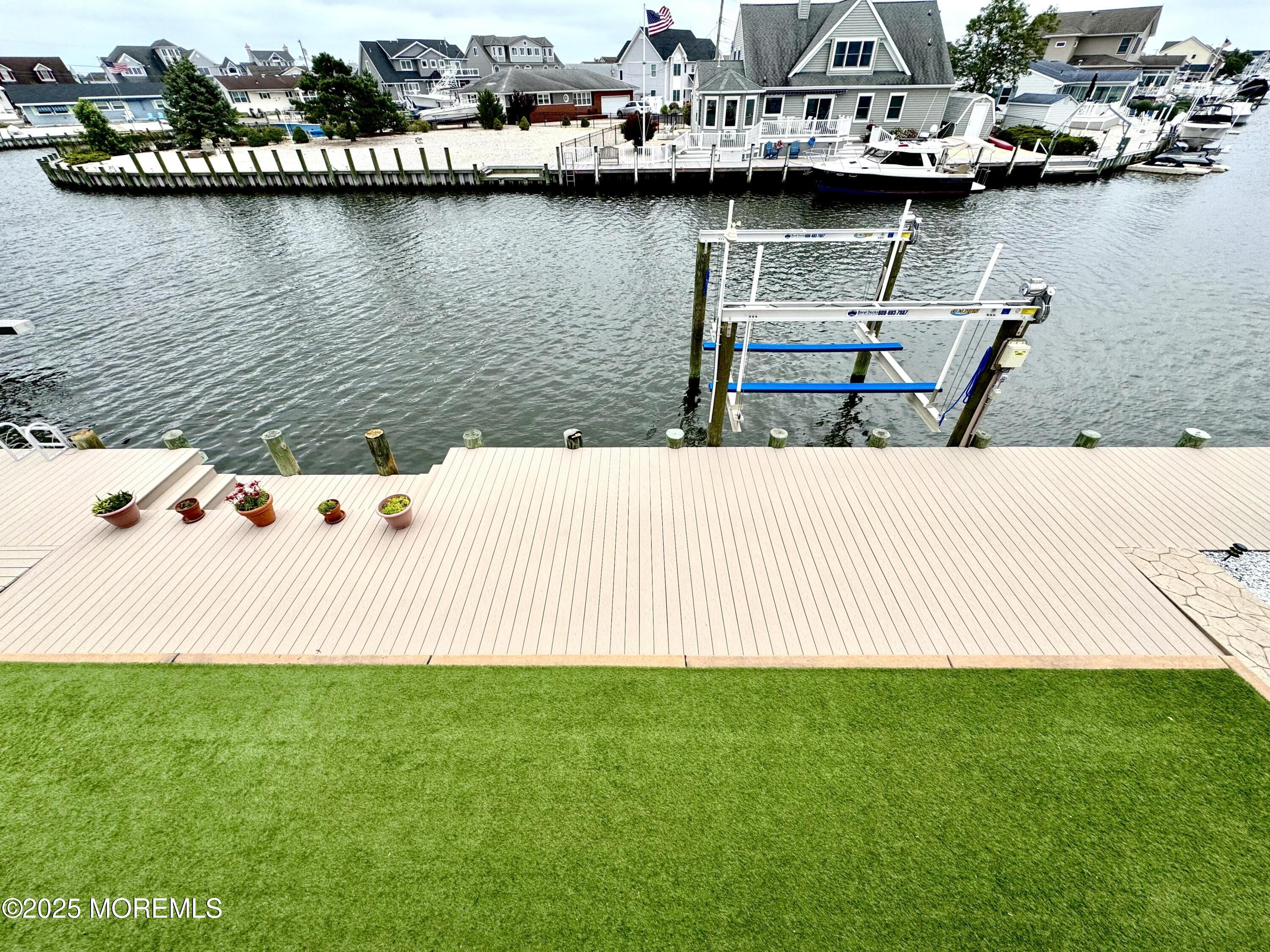953 Capstan Drive