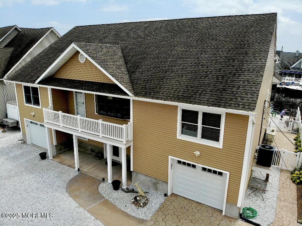 953 Capstan Drive