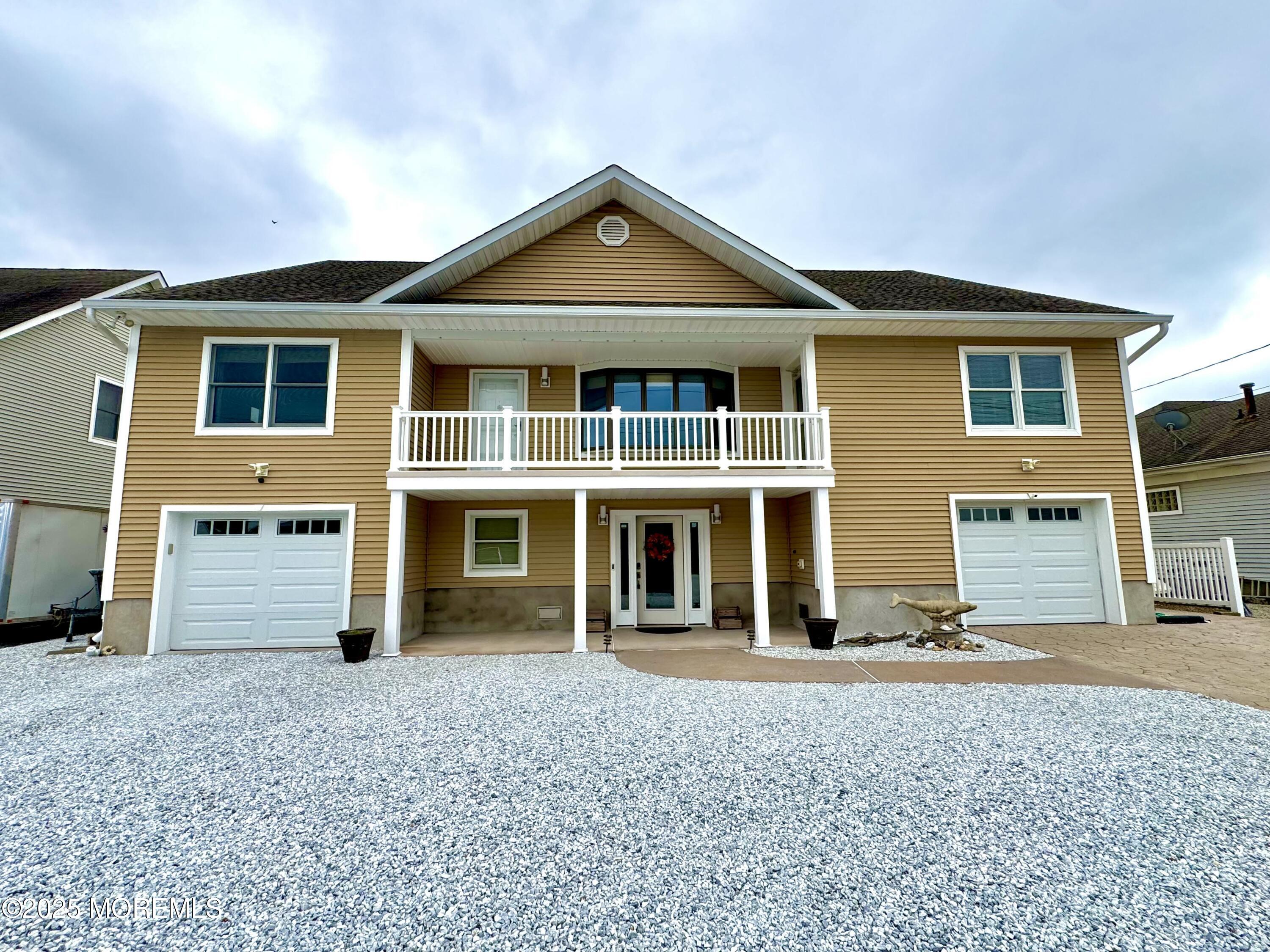 953 Capstan Drive