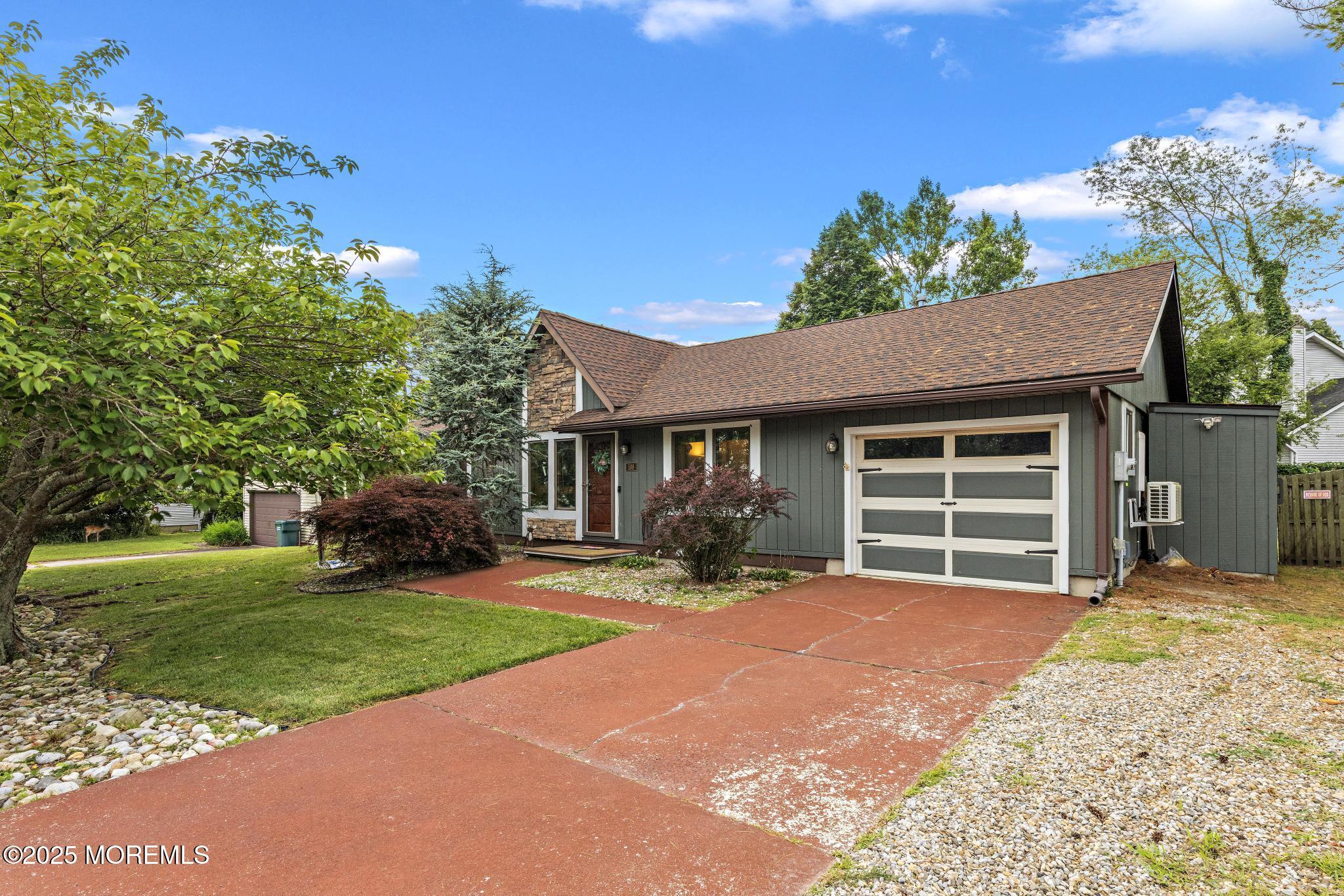 108 Country Club Boulevard