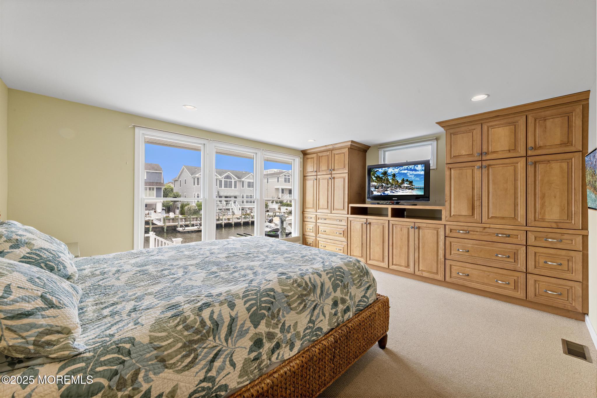 18 W Ryerson Lane