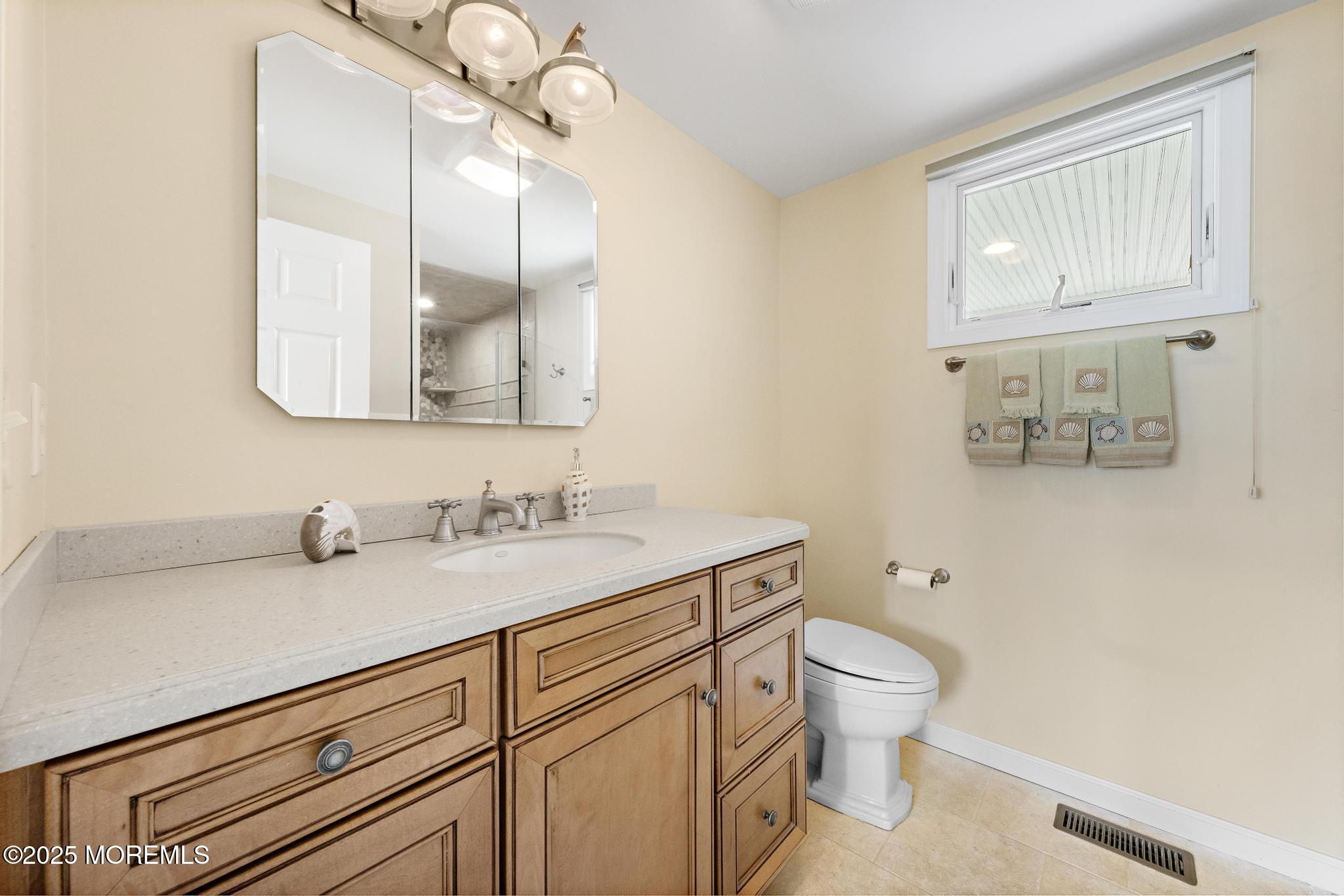 18 W Ryerson Lane