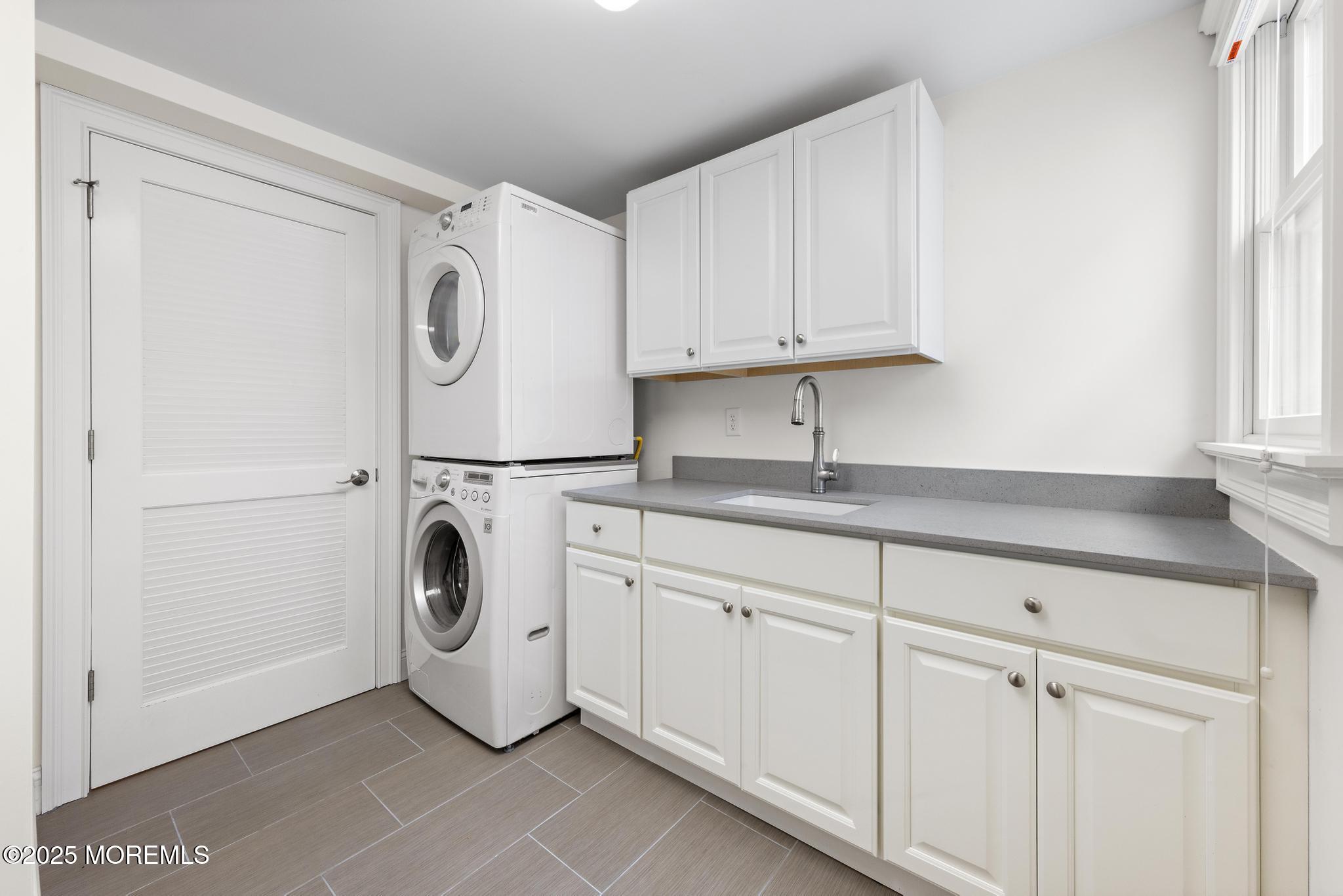 18 W Ryerson Lane