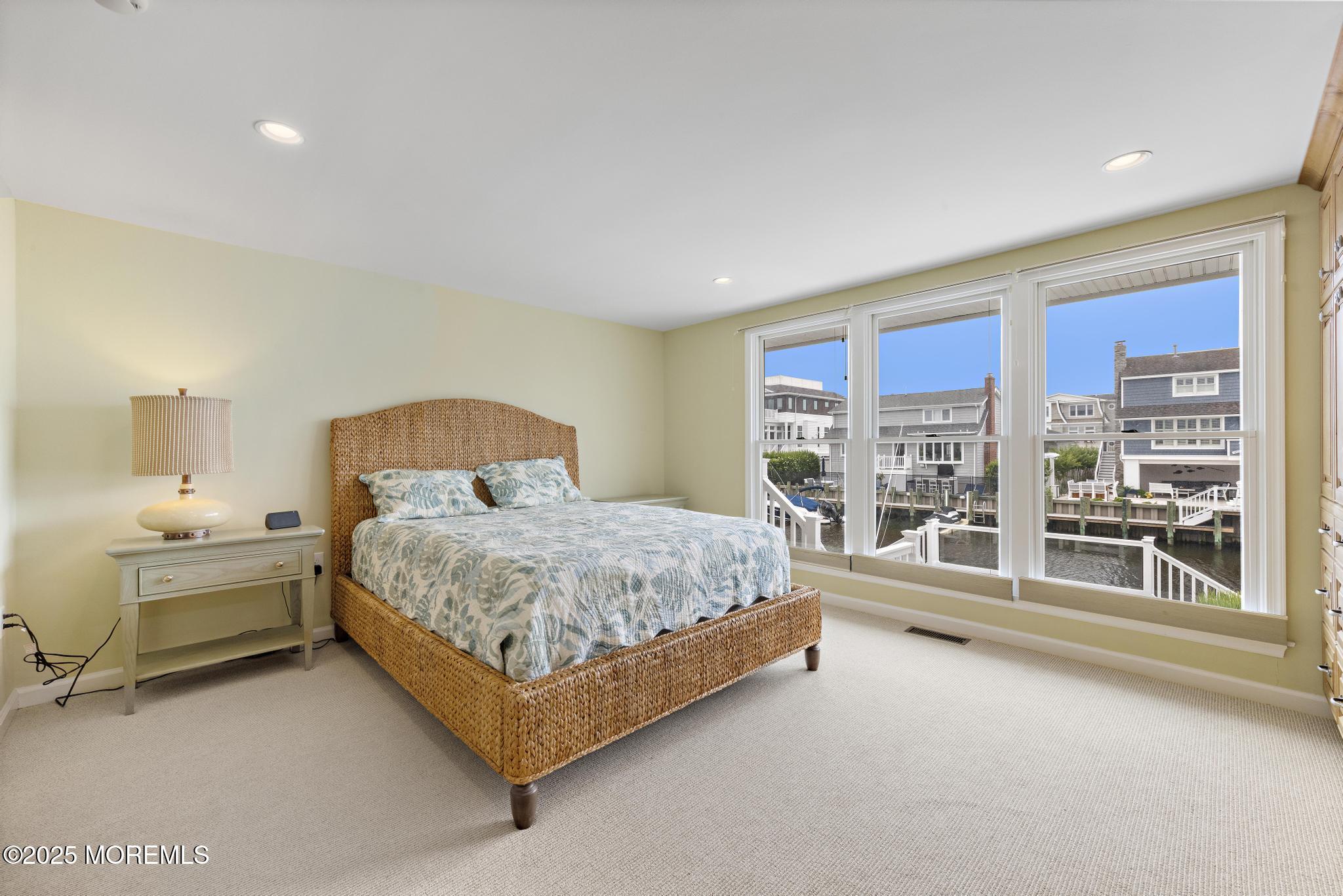 18 W Ryerson Lane