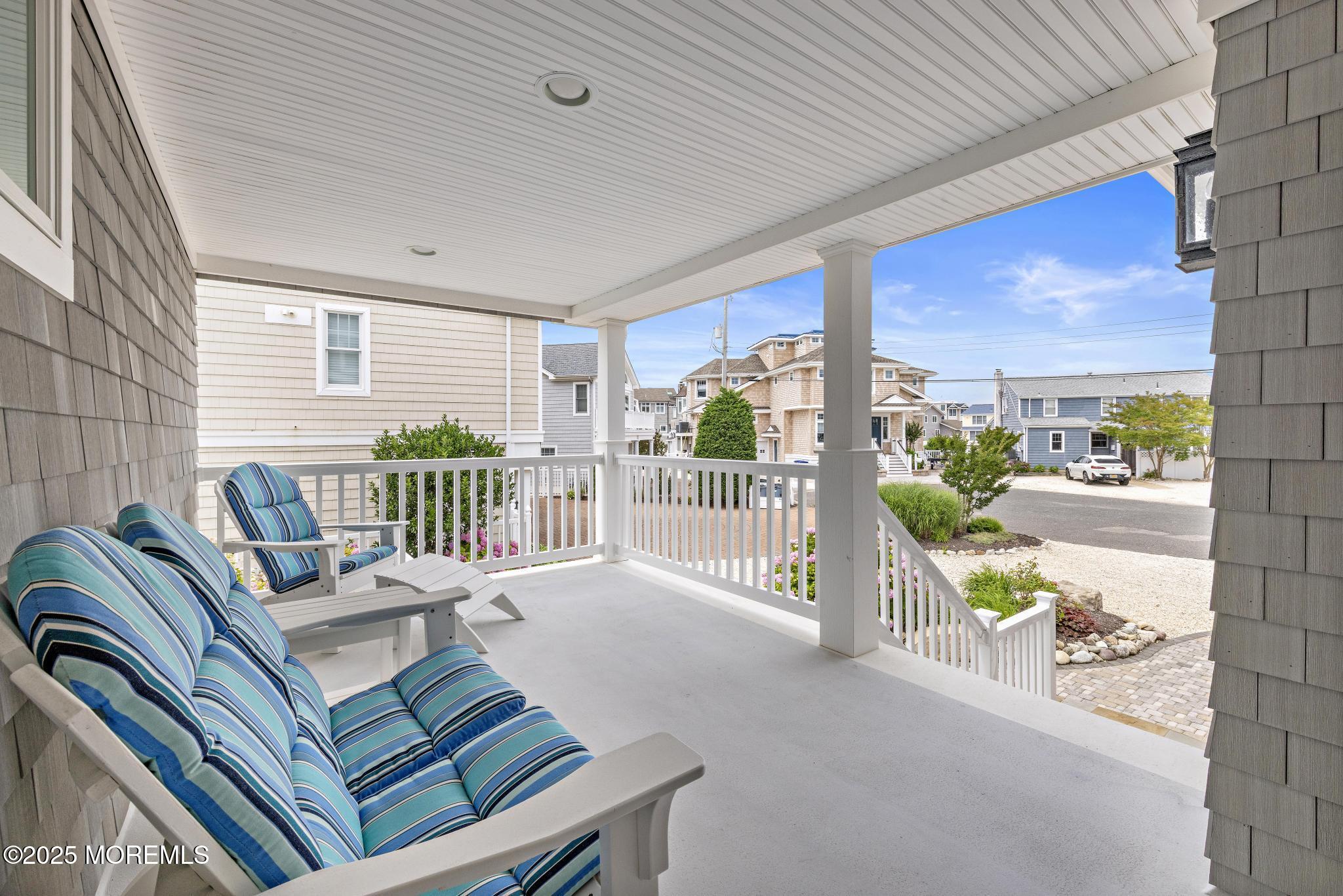 18 W Ryerson Lane