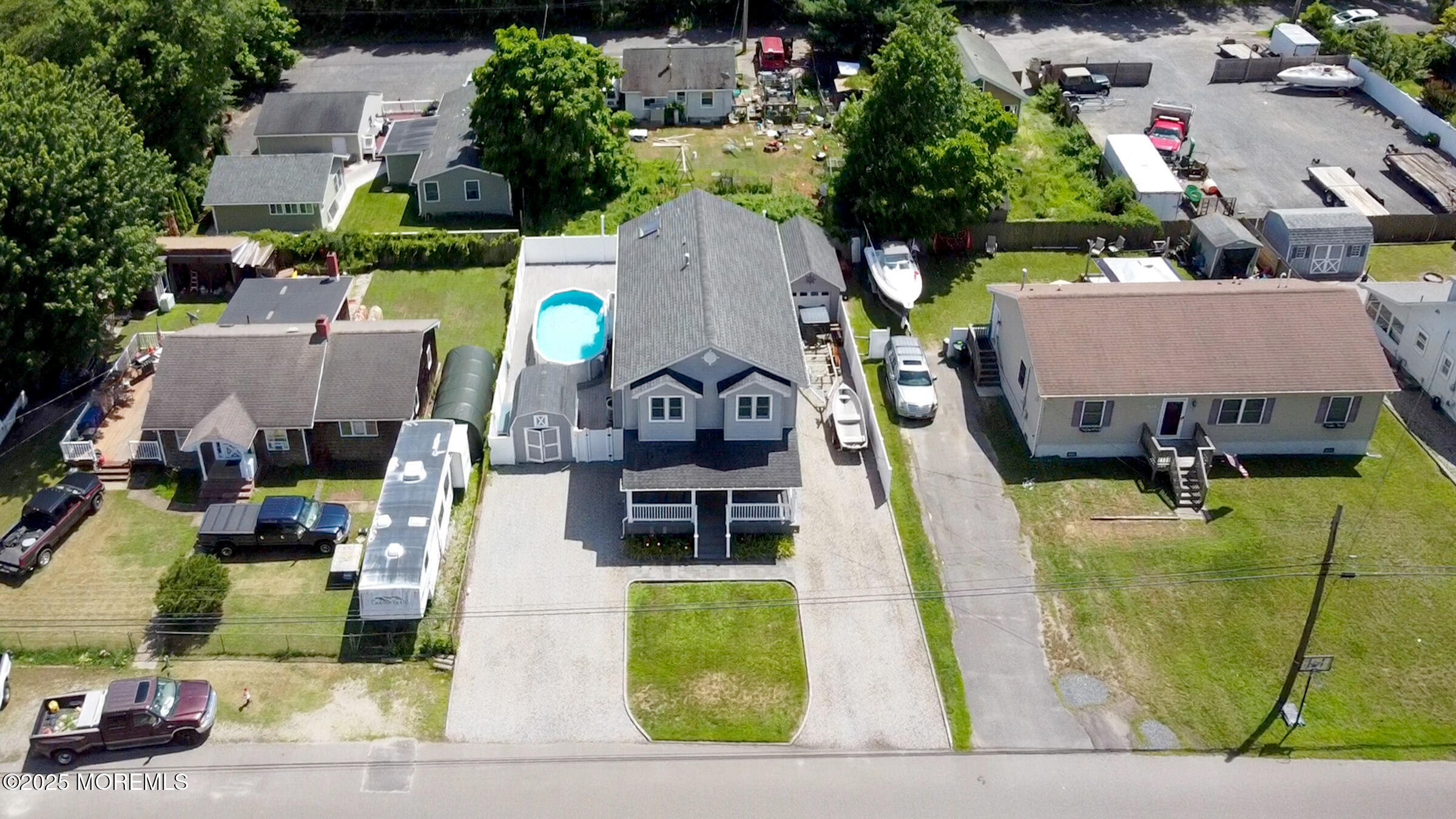 532 E Arverne Avenue