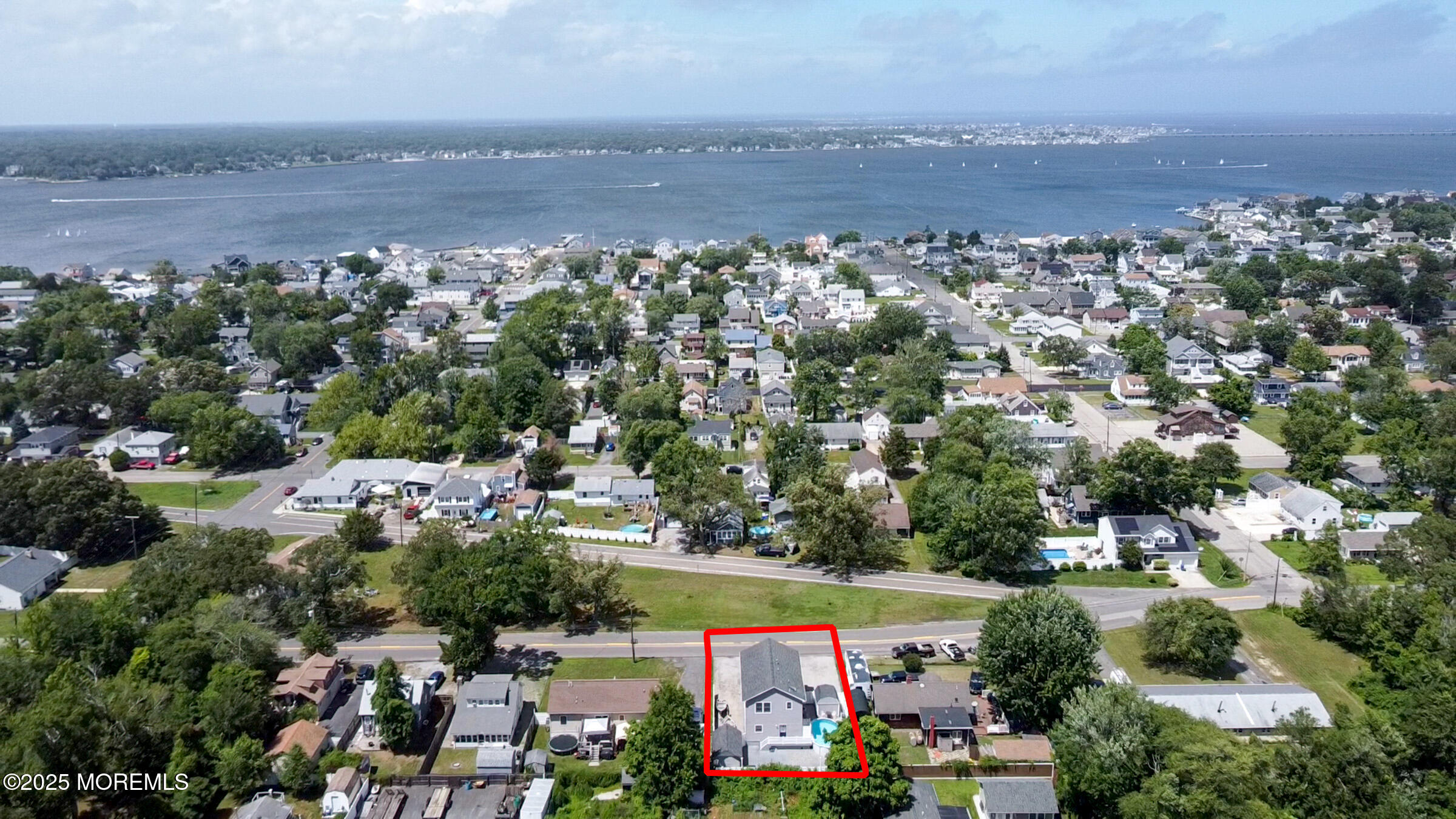 532 E Arverne Avenue