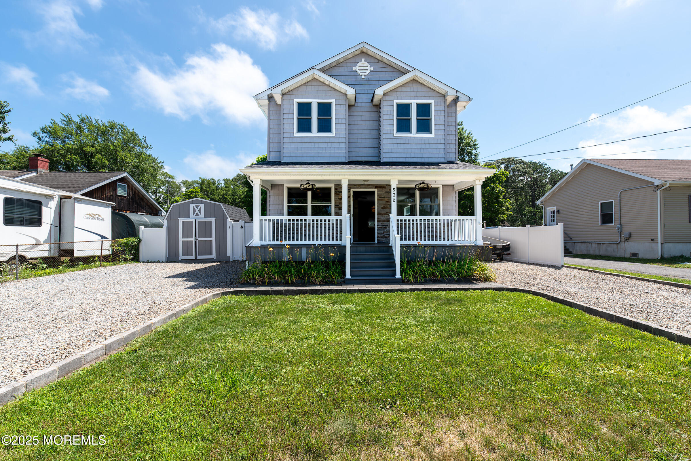 532 E Arverne Avenue
