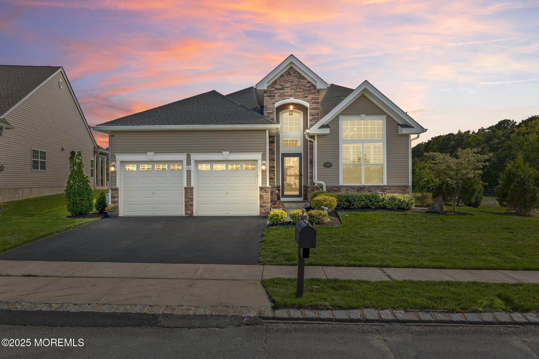 2 Haley Circle