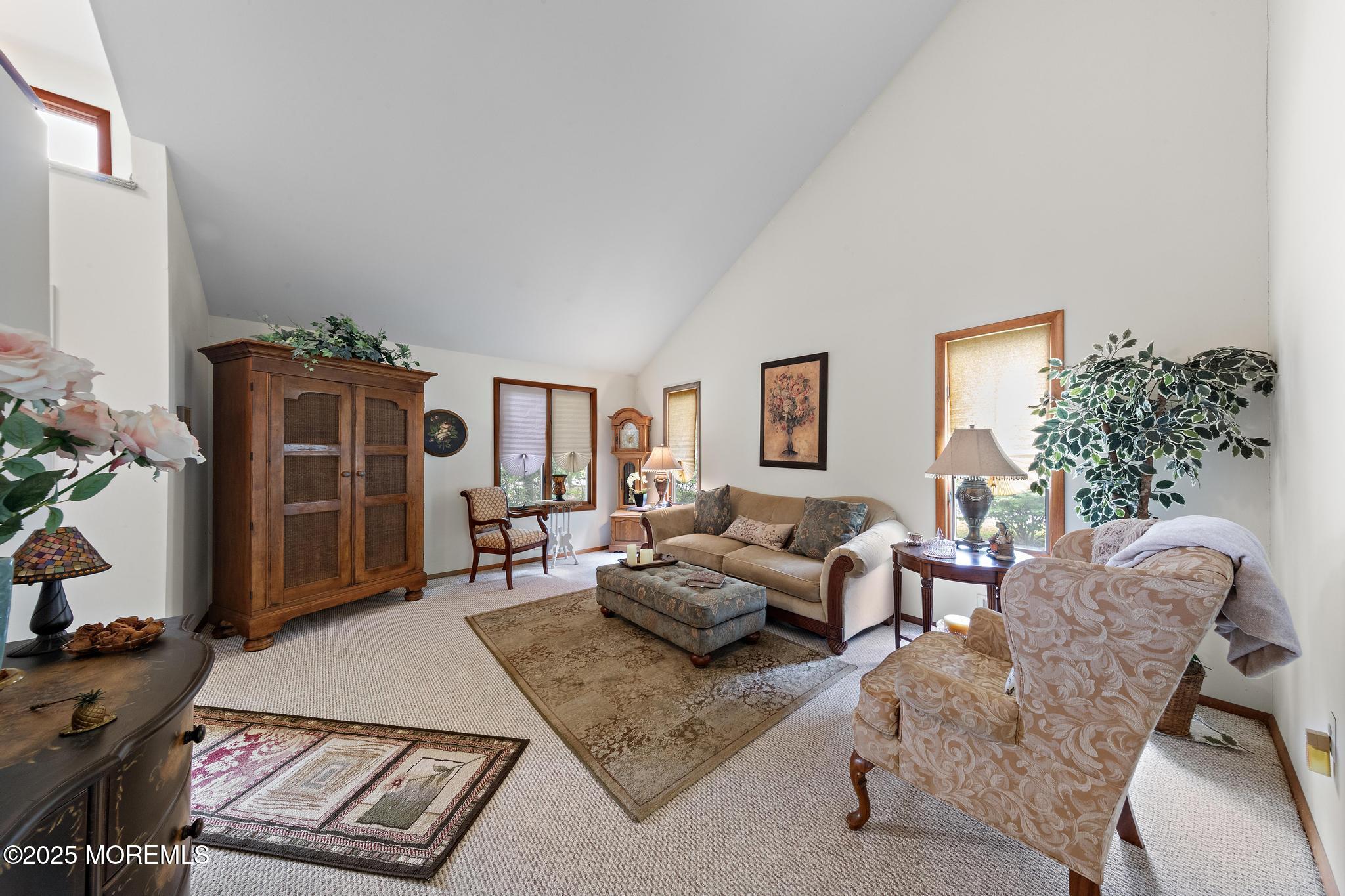 33 Shoveler Drive
