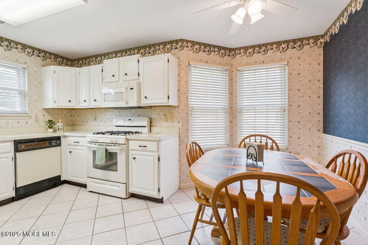 7 Cottonwood Drive