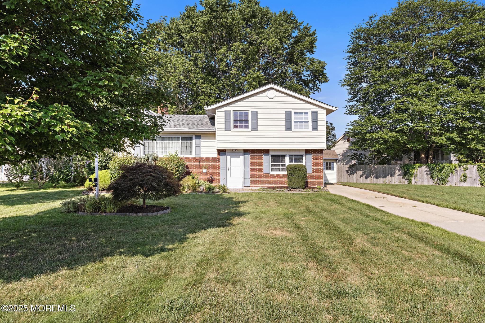 306 Twin Lakes Boulevard
