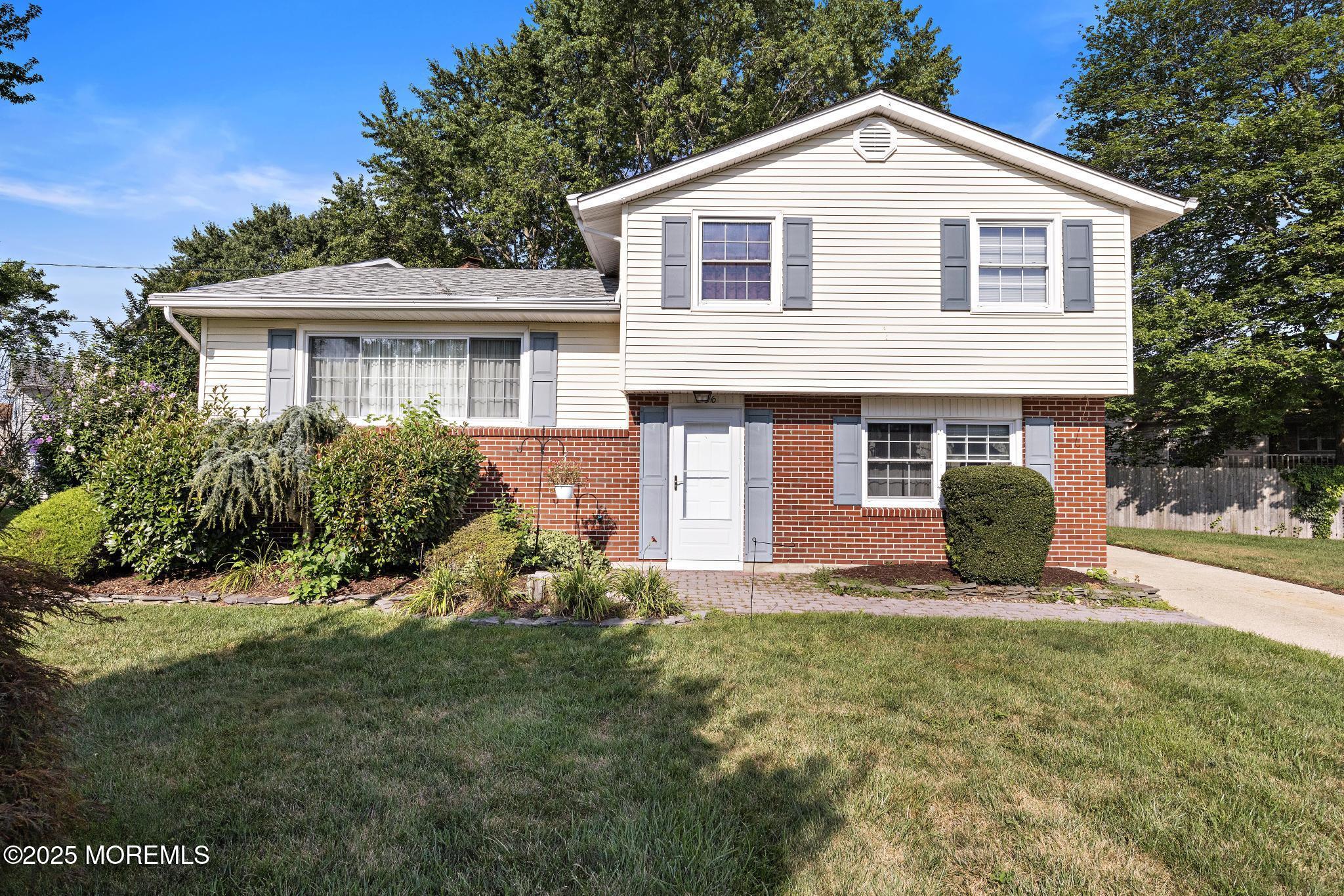 306 Twin Lakes Boulevard