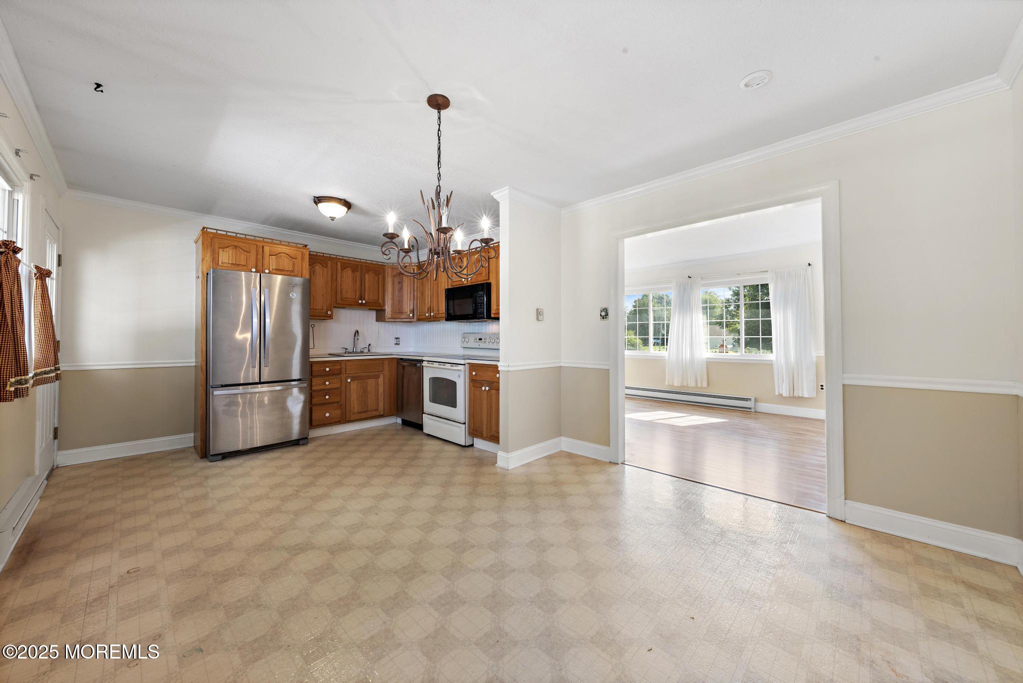 306 Twin Lakes Boulevard