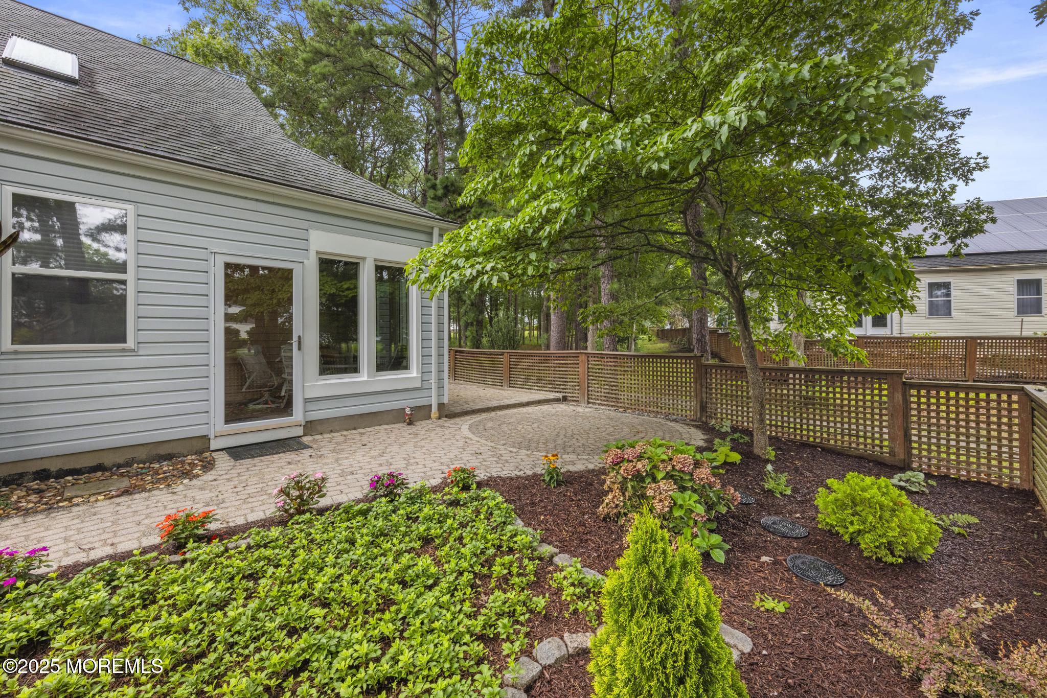 109 Longwood Drive