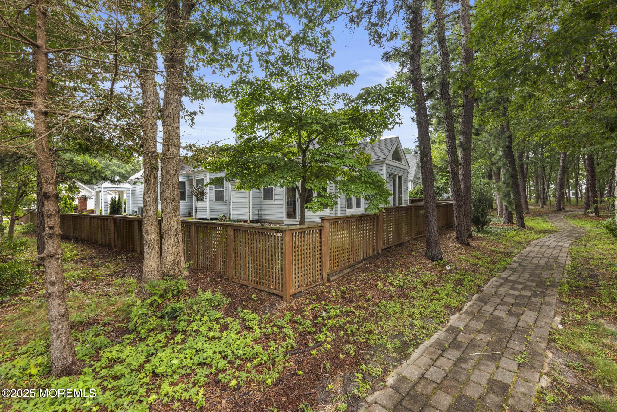 109 Longwood Drive