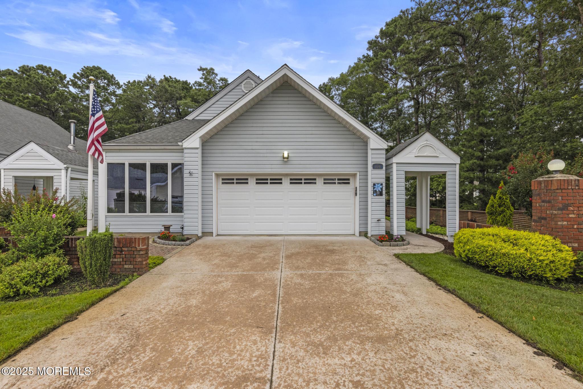 109 Longwood Drive