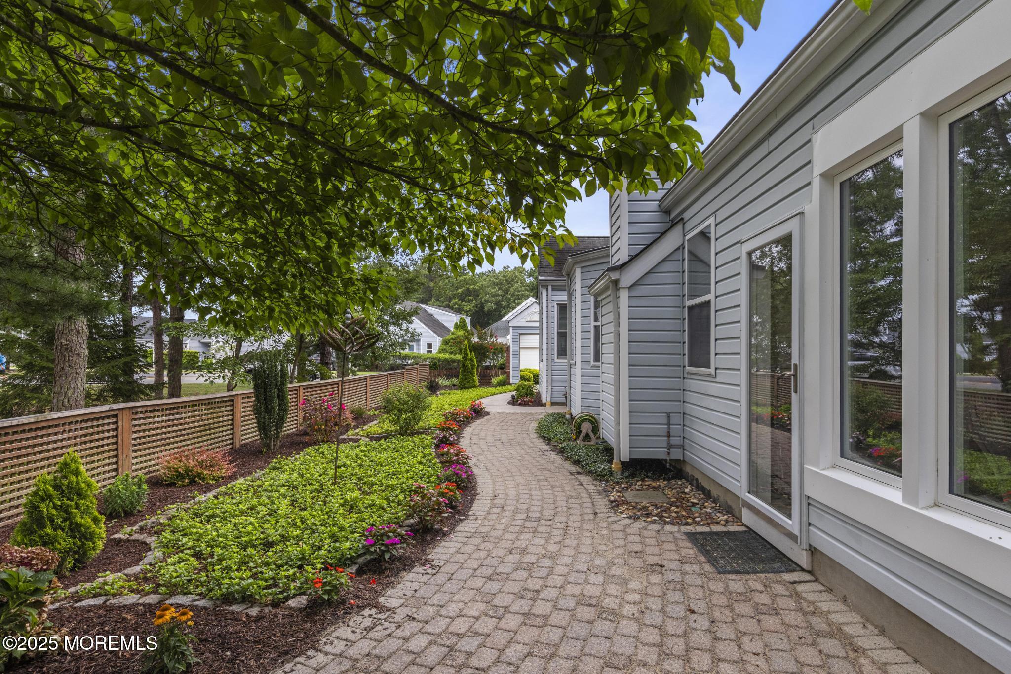 109 Longwood Drive