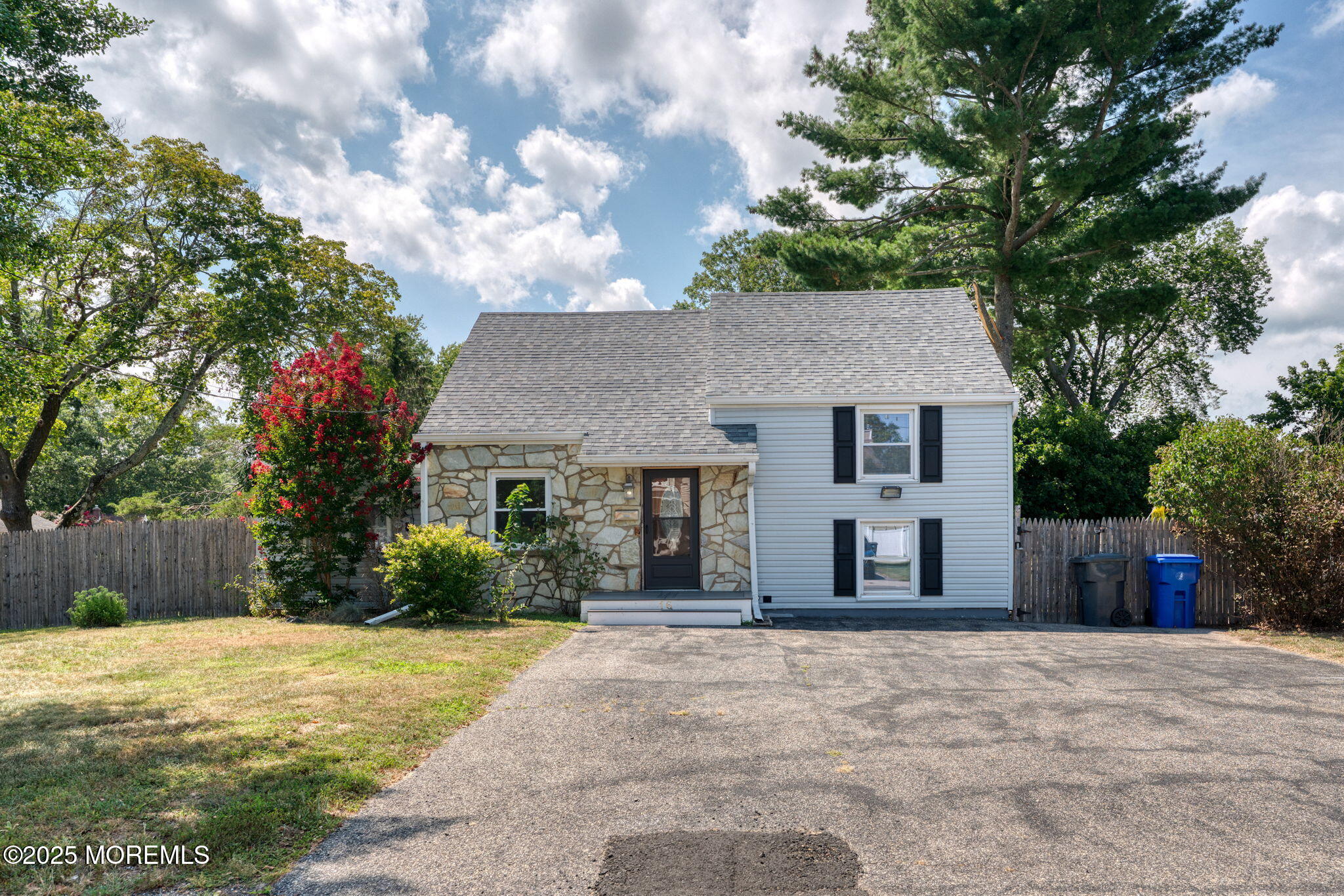 16 Field Street