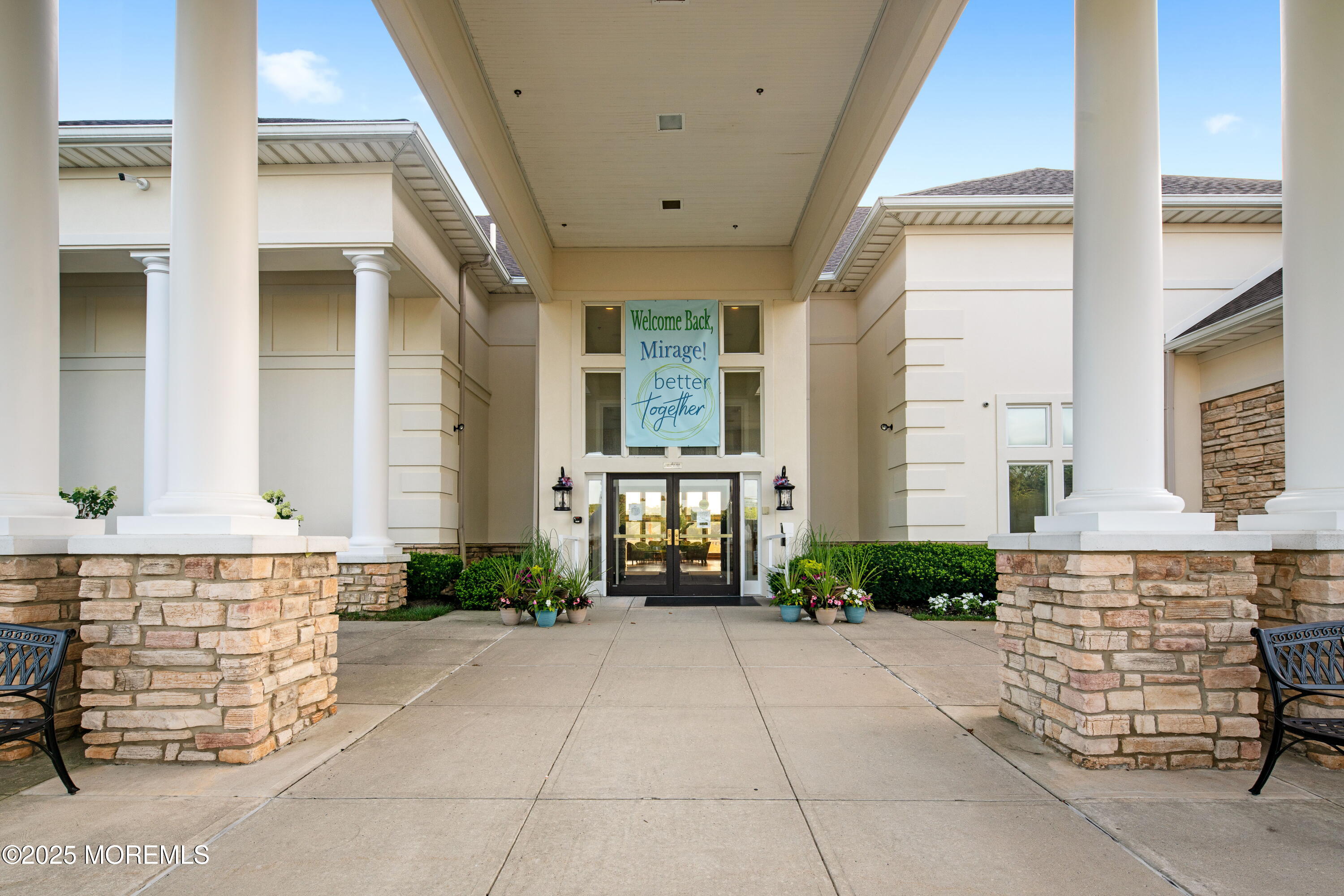 78 Mirage Boulevard
