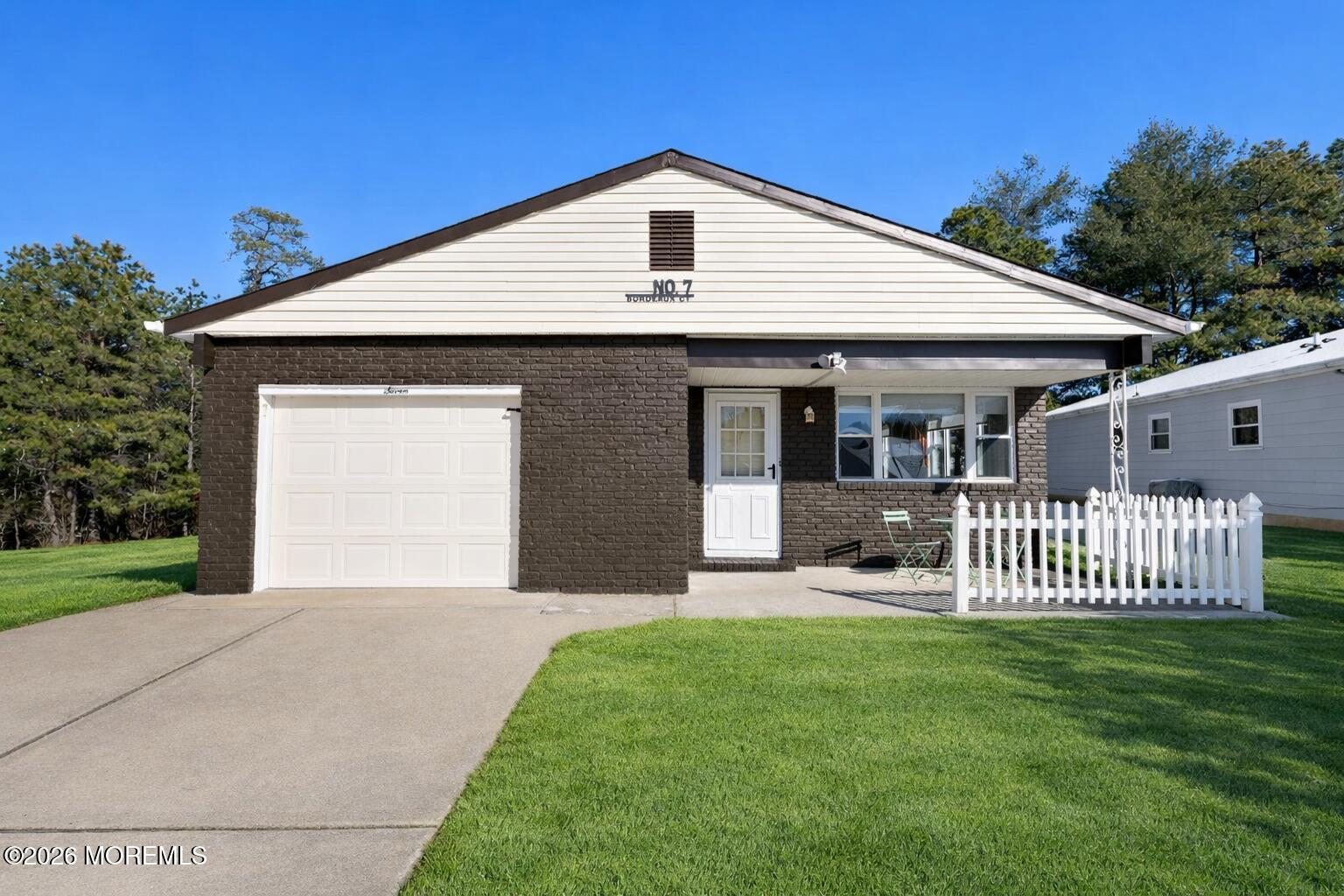 7 Bordeaux Court