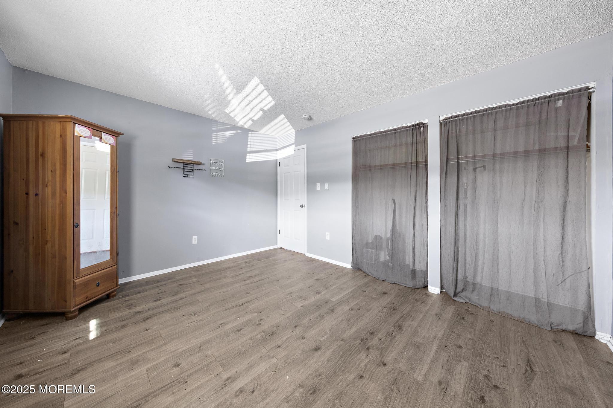 25 S Seas Court