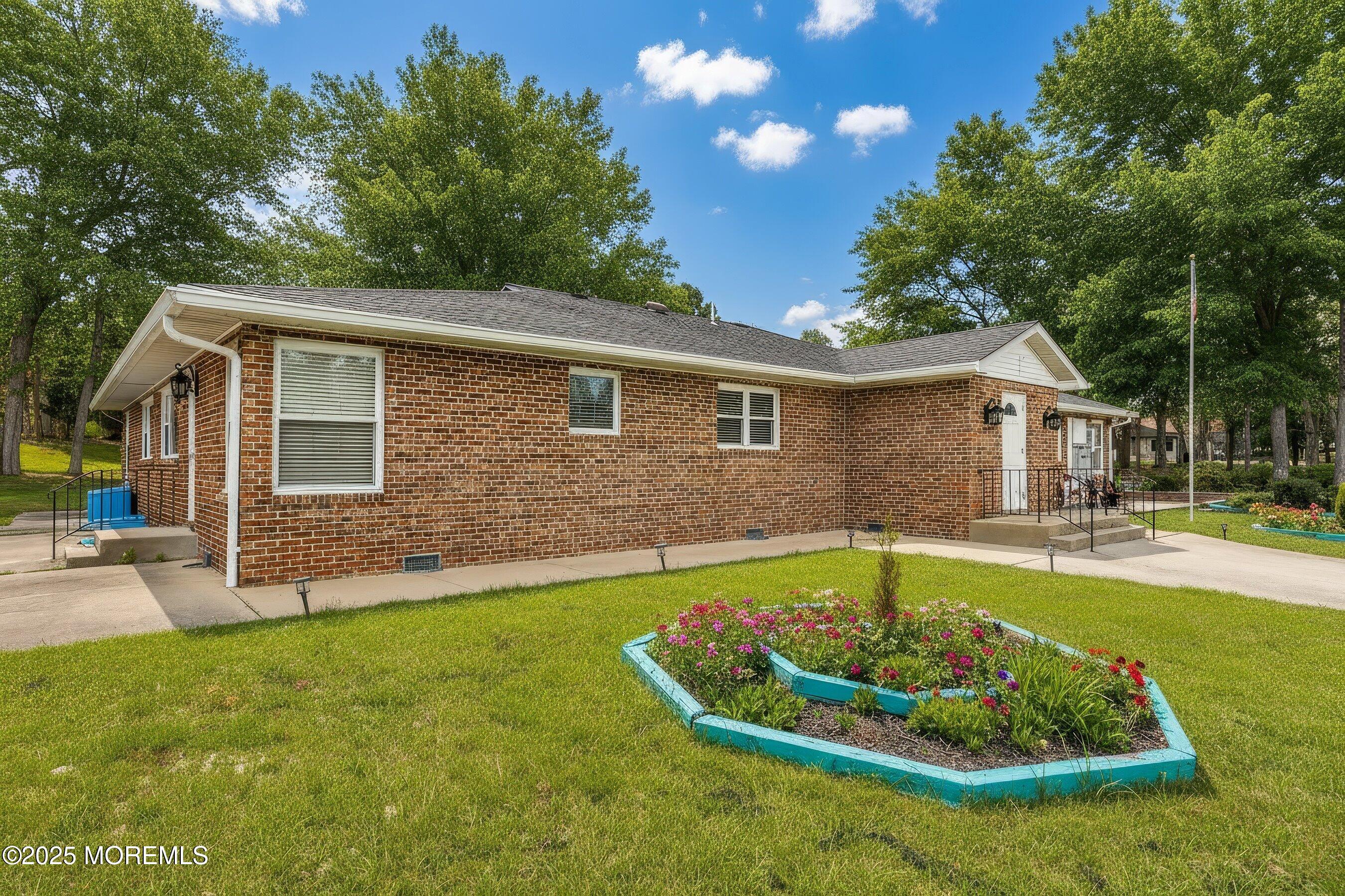 10 Magnolia Road 19