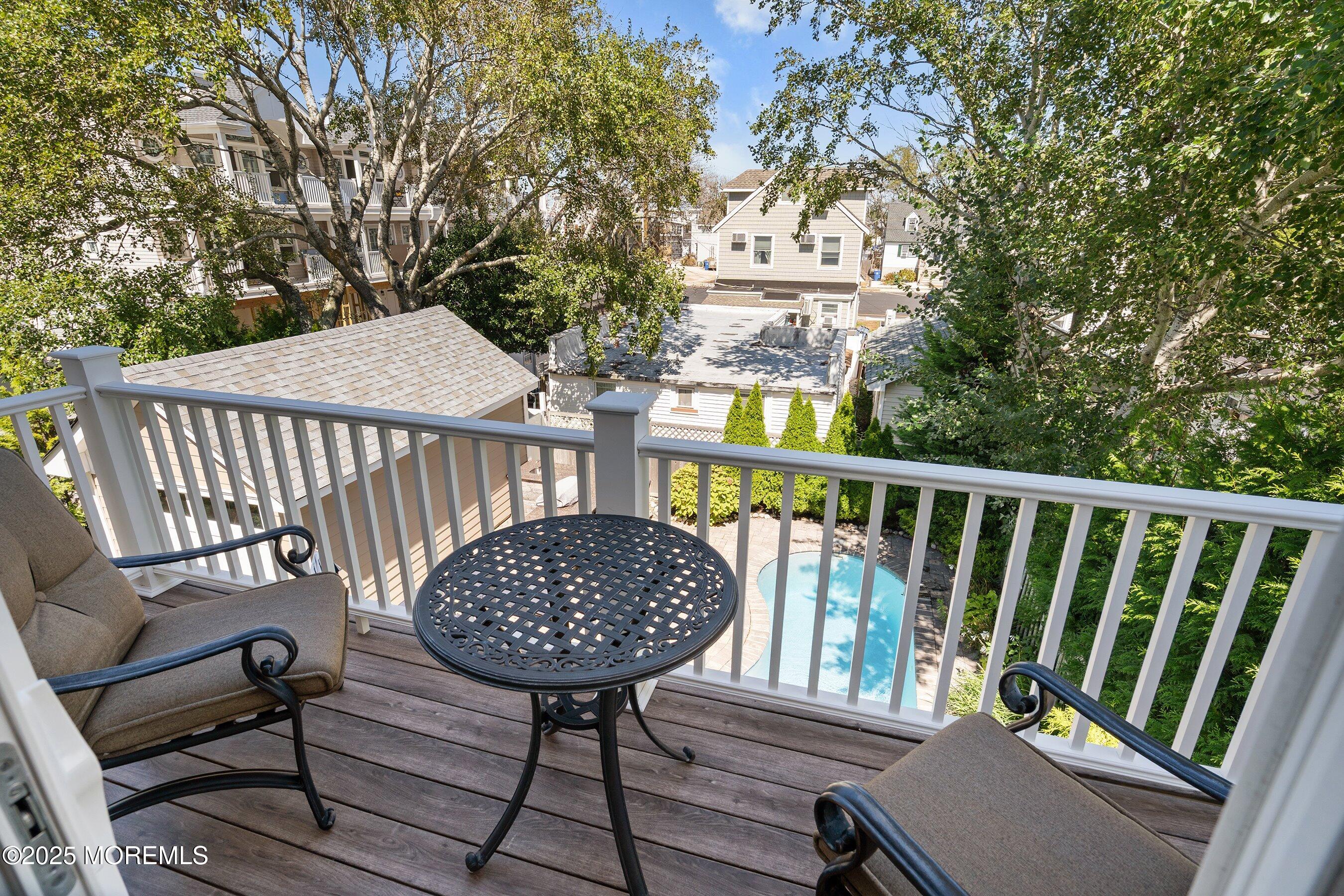 225 4th Street