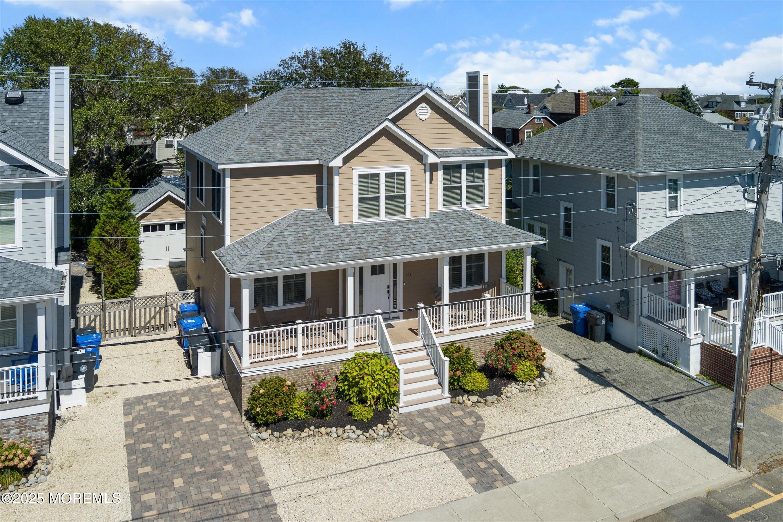 225 4th Street