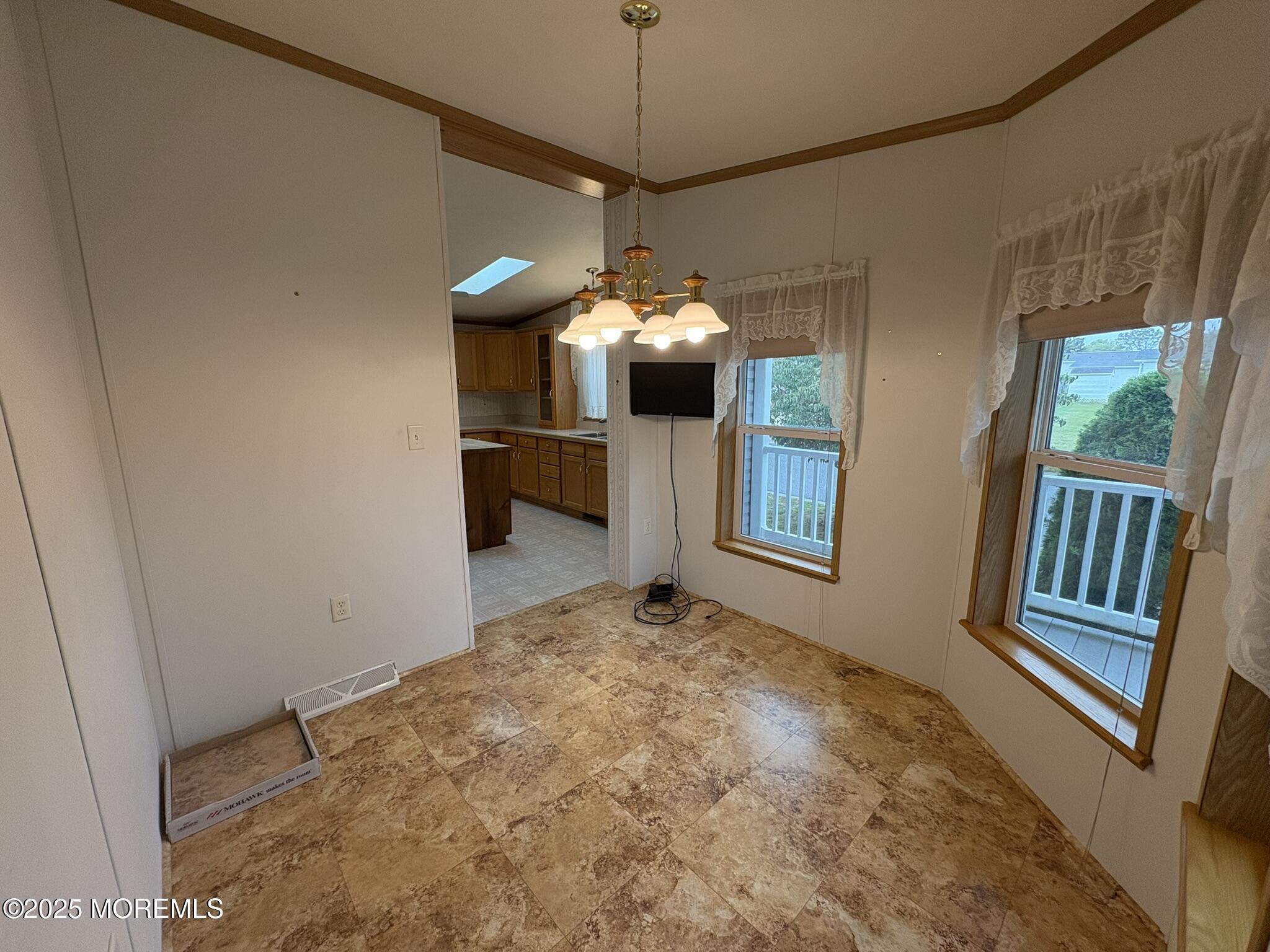 1018 Fernwood Way