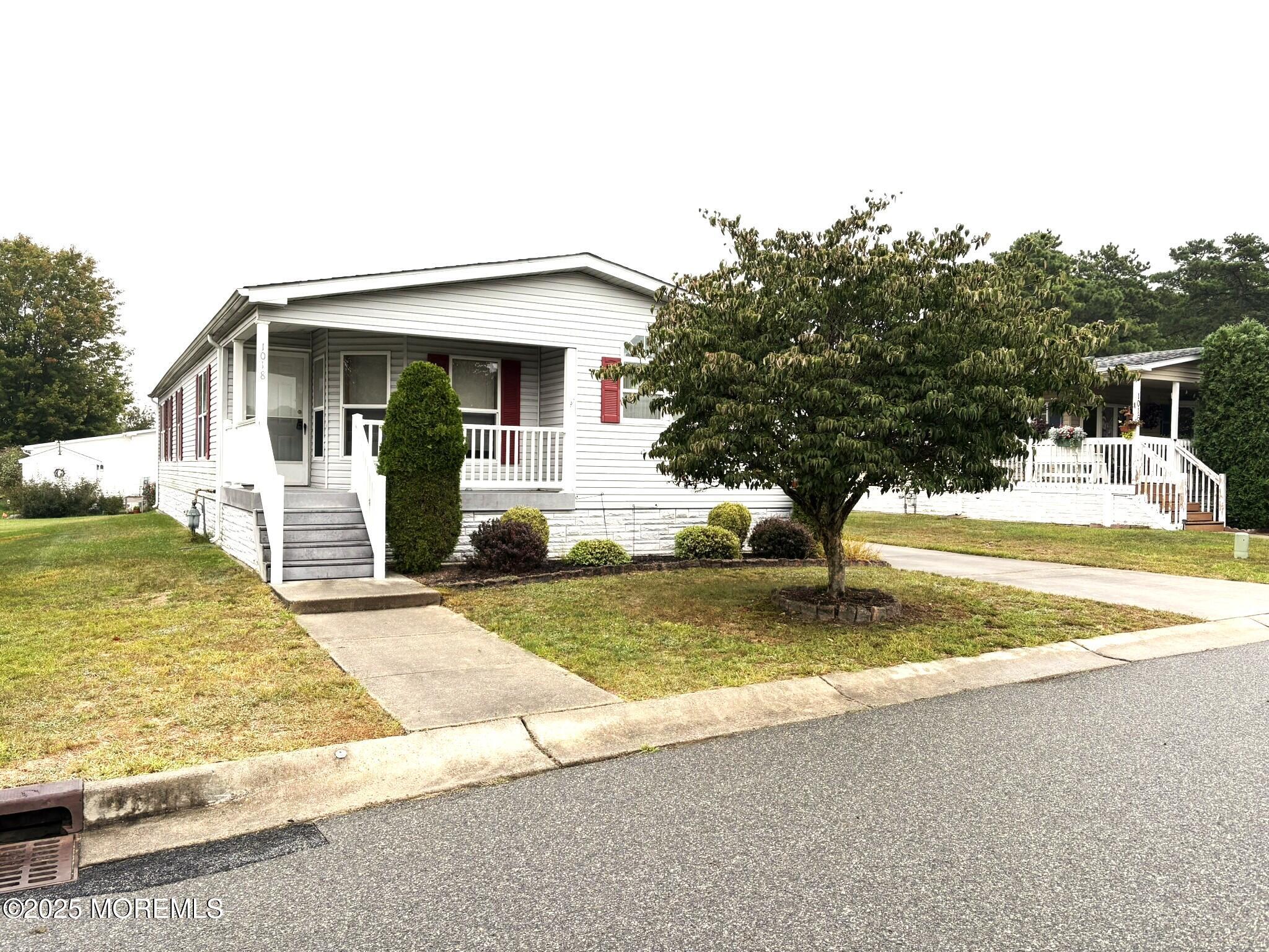 1018 Fernwood Way