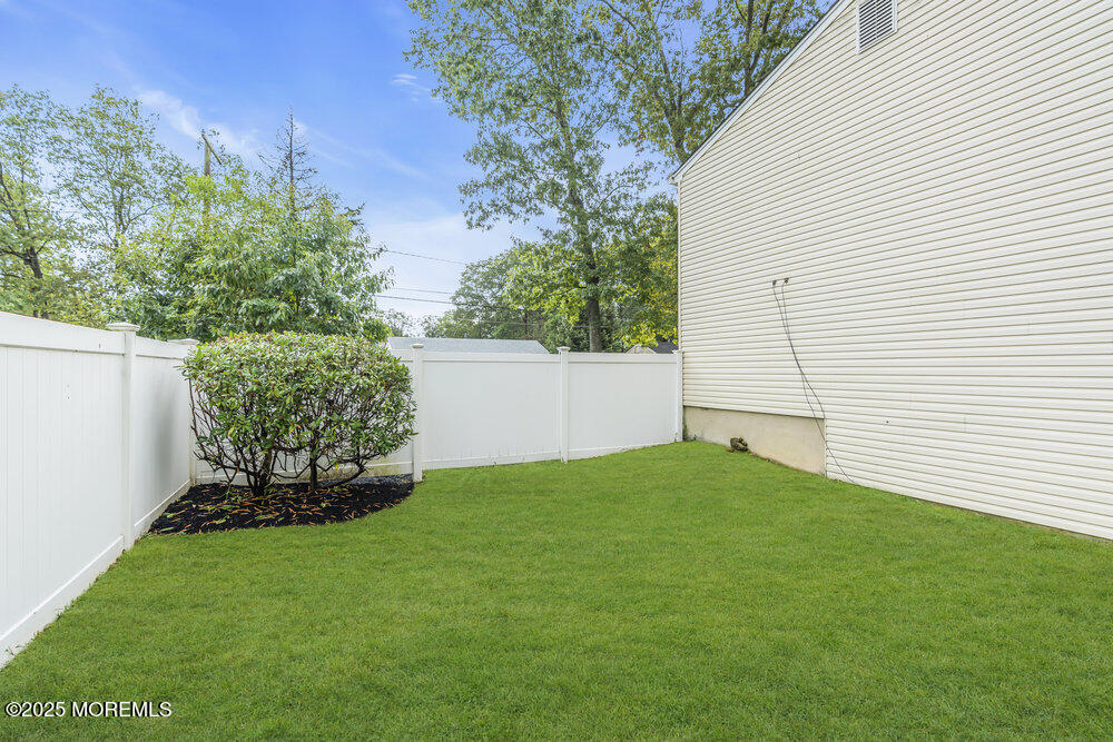 32 Pine Tree Drive