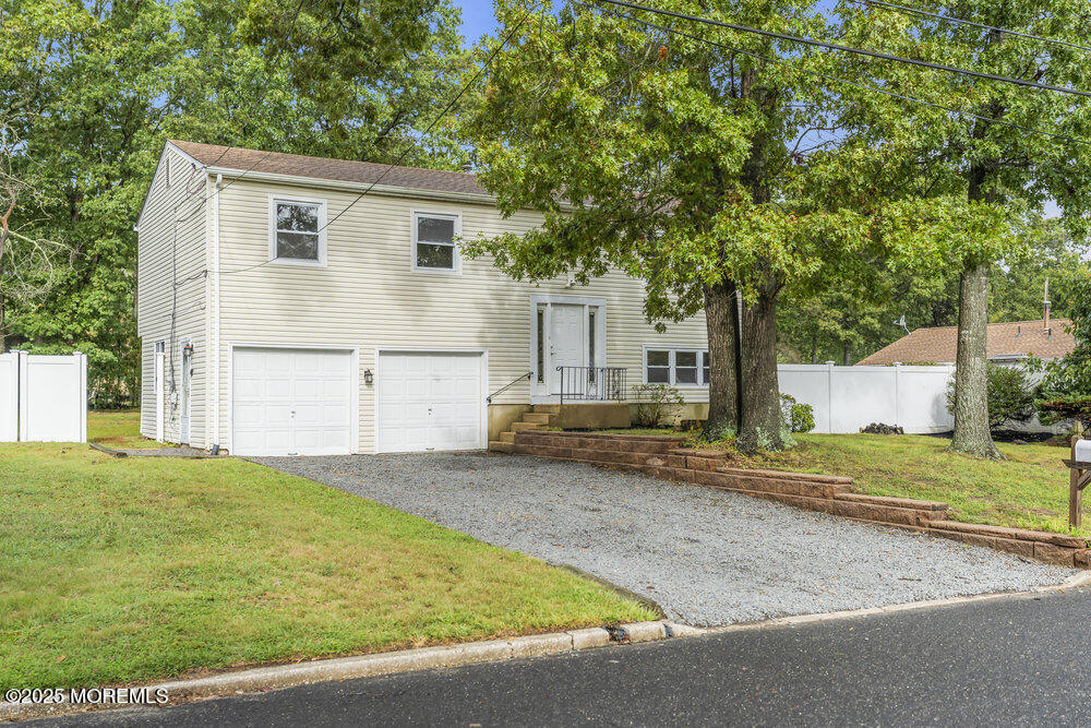 32 Pine Tree Drive