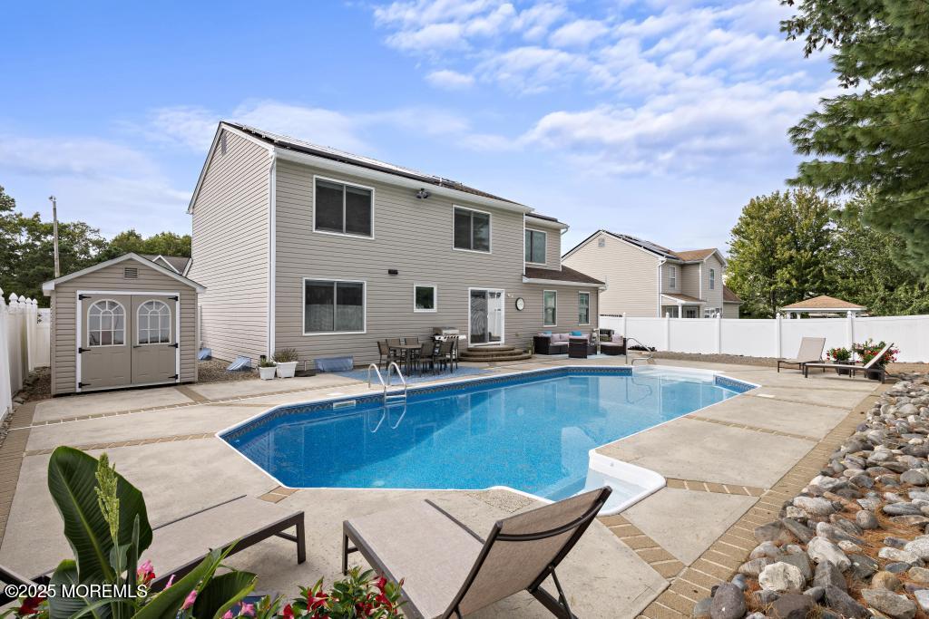 15 Brentwood Drive