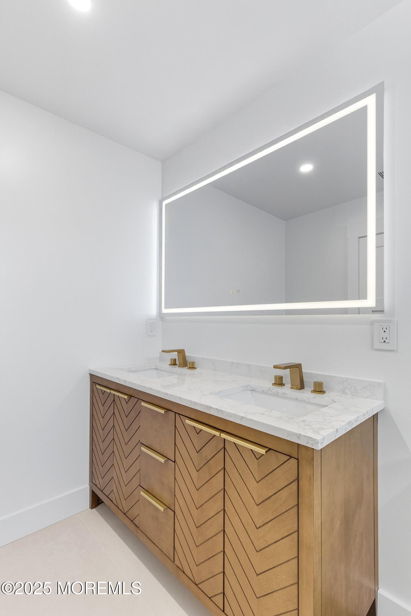 7 E 77th Street