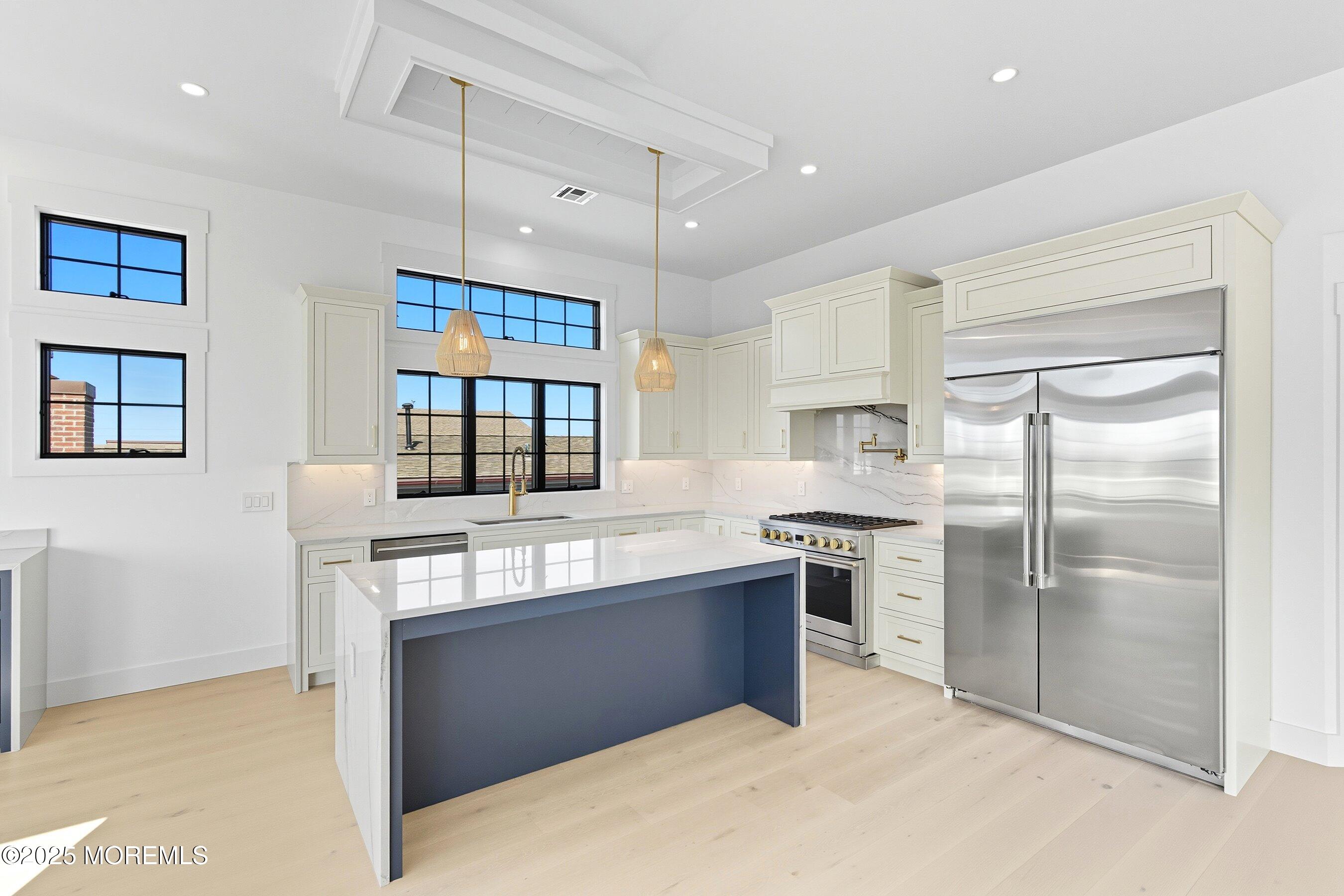 7 E 77th Street